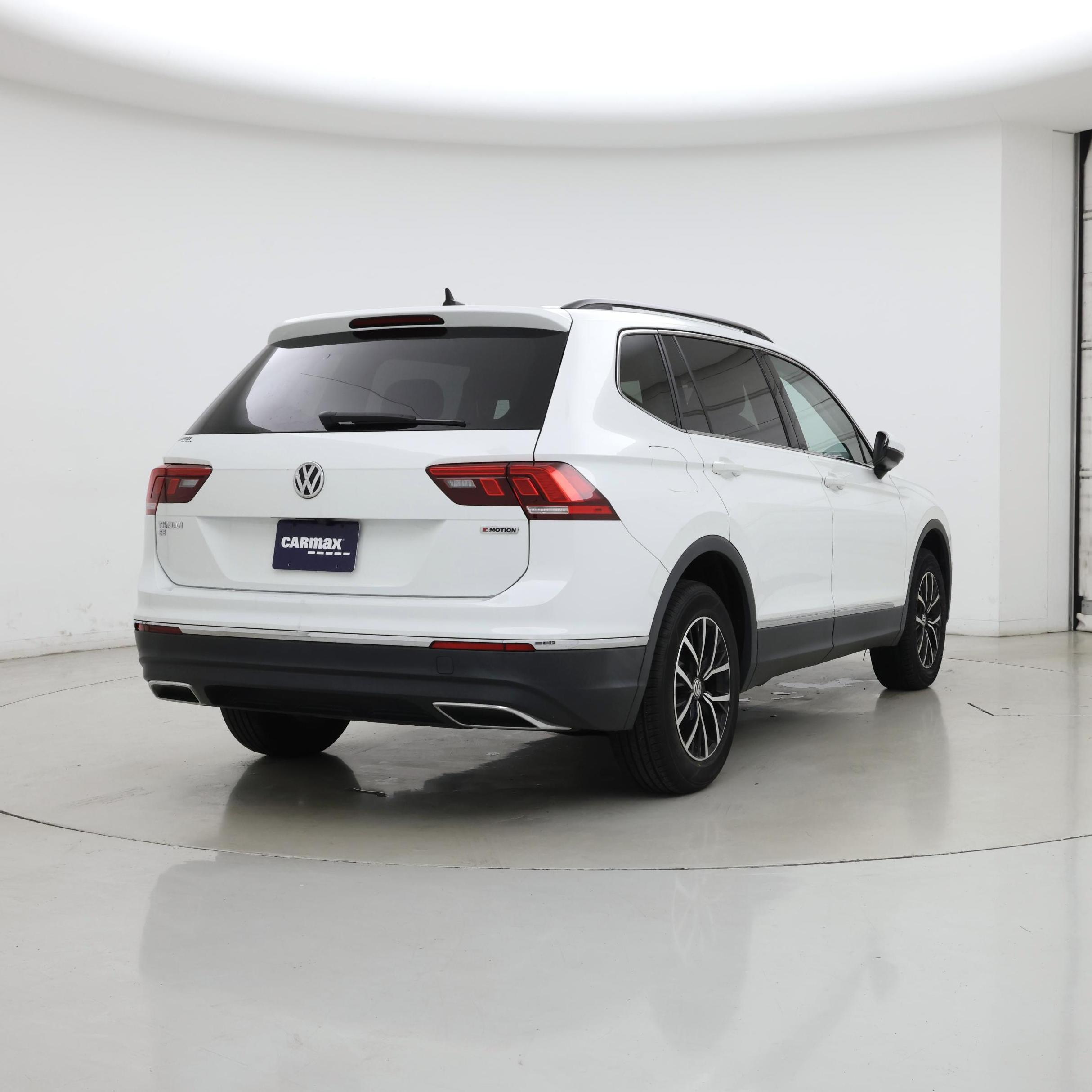 Thumbnail: 2021 Volkswagen Tiguan - 8