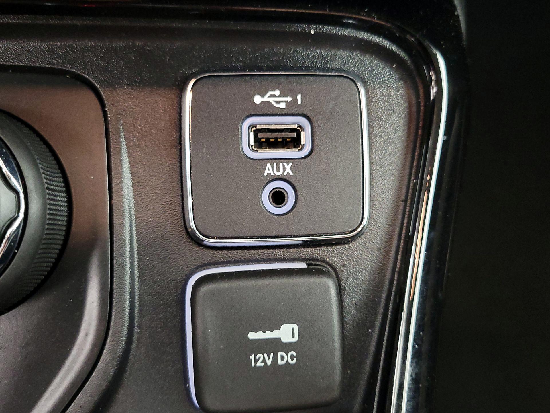 Thumbnail: 2020 Jeep Compass - 18