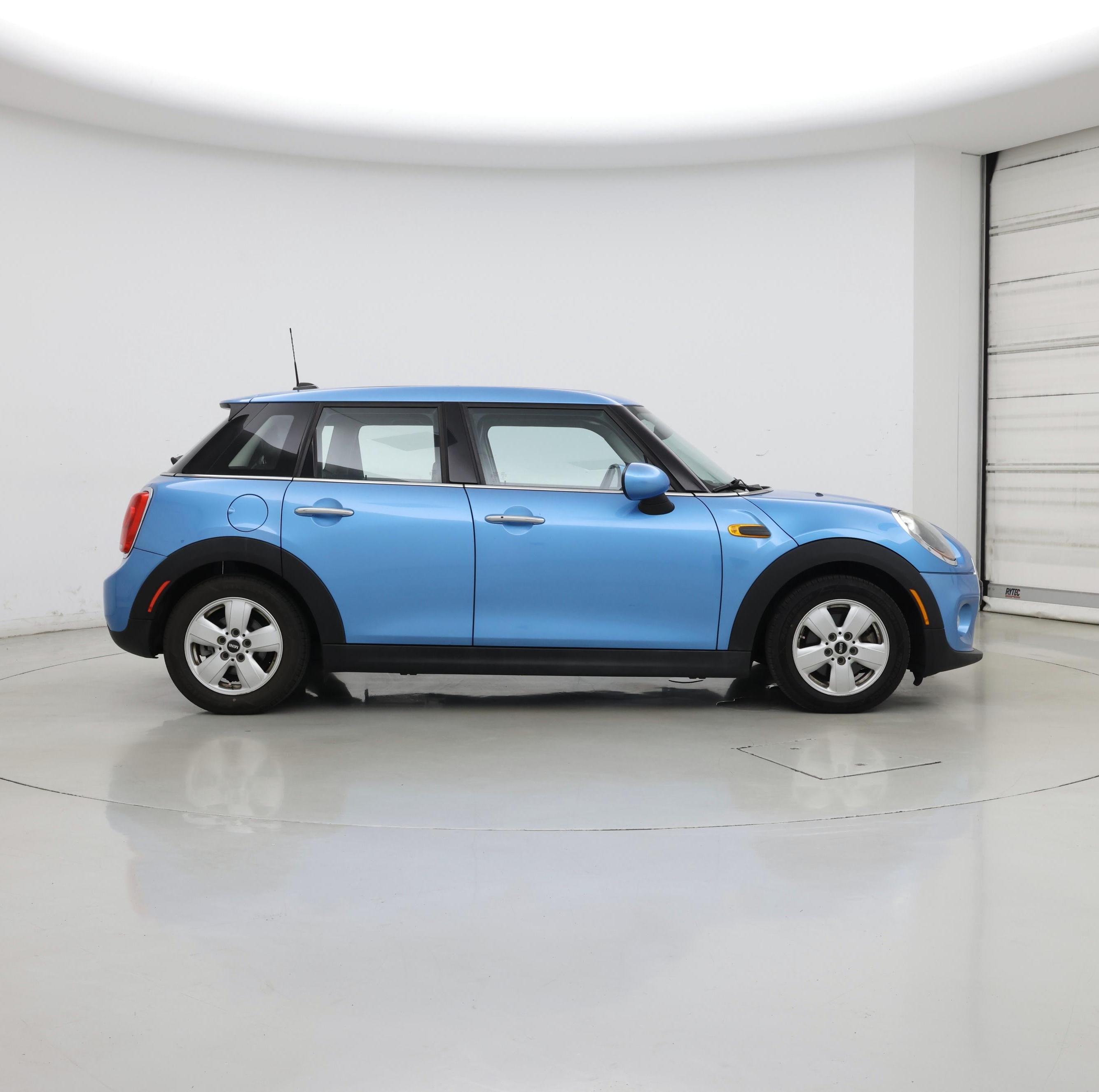 Thumbnail: 2016 MINI Cooper Hardtop - 7
