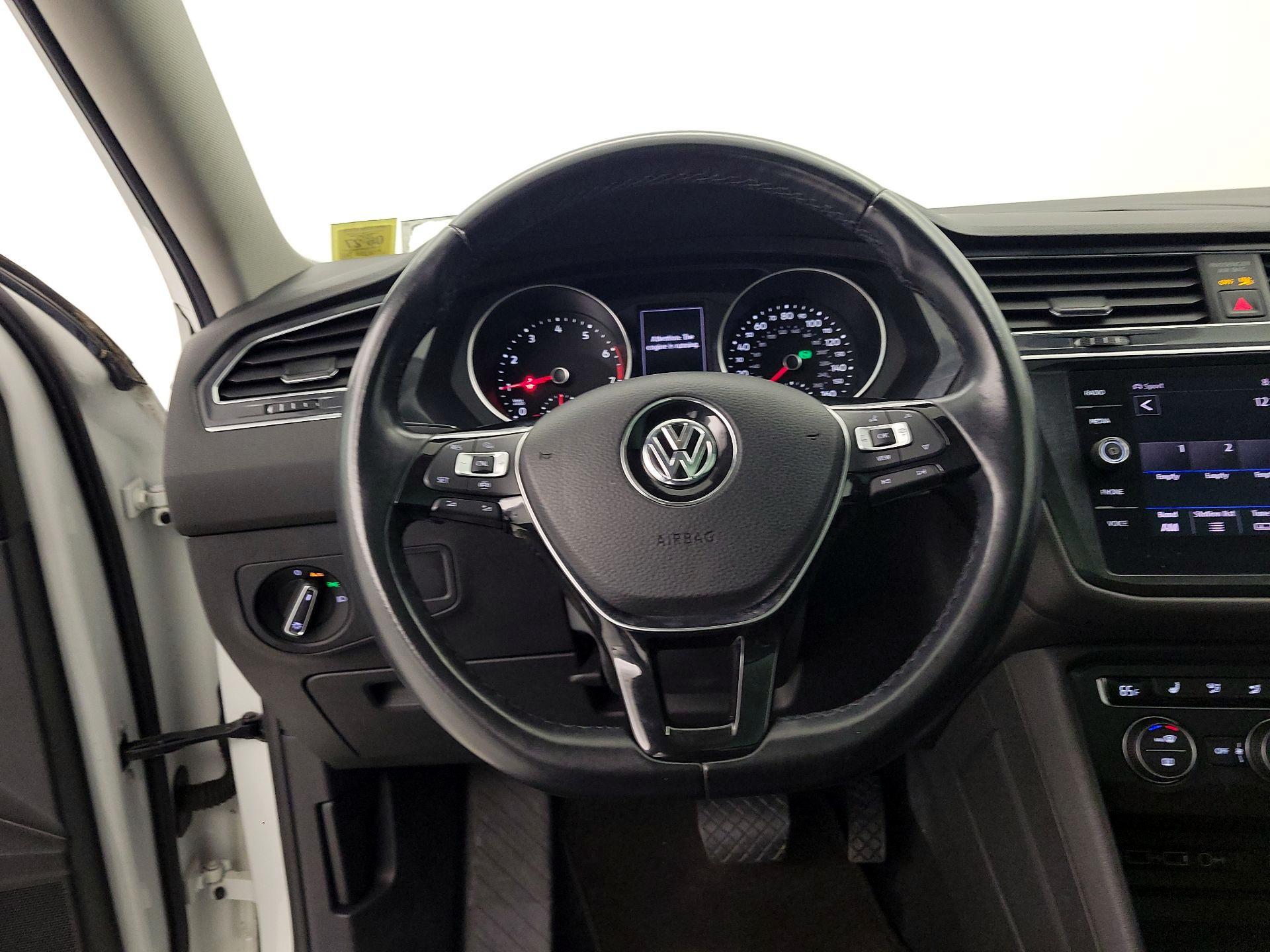 Thumbnail: 2019 Volkswagen Tiguan - 10