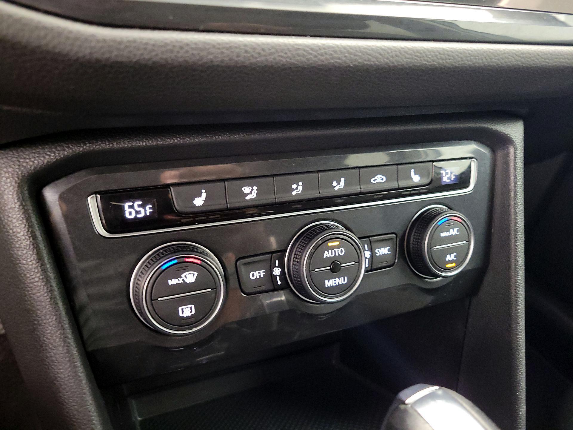 Thumbnail: 2019 Volkswagen Tiguan - 16