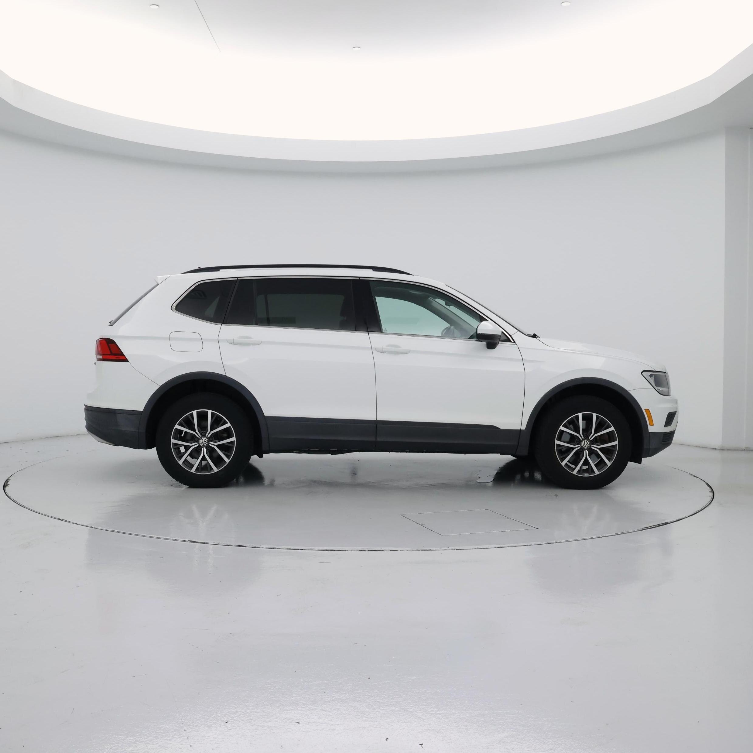 Thumbnail: 2019 Volkswagen Tiguan - 7