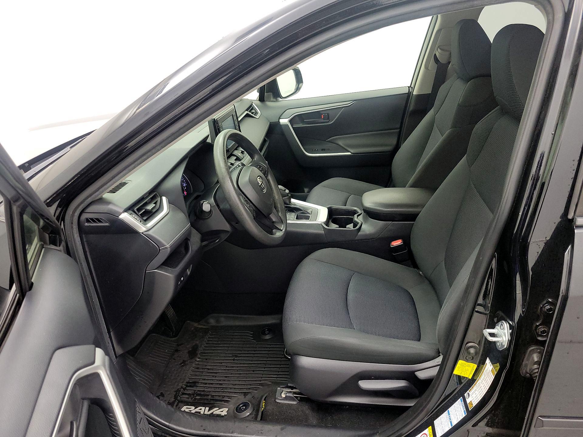 Thumbnail: 2019 Toyota RAV4 - 11