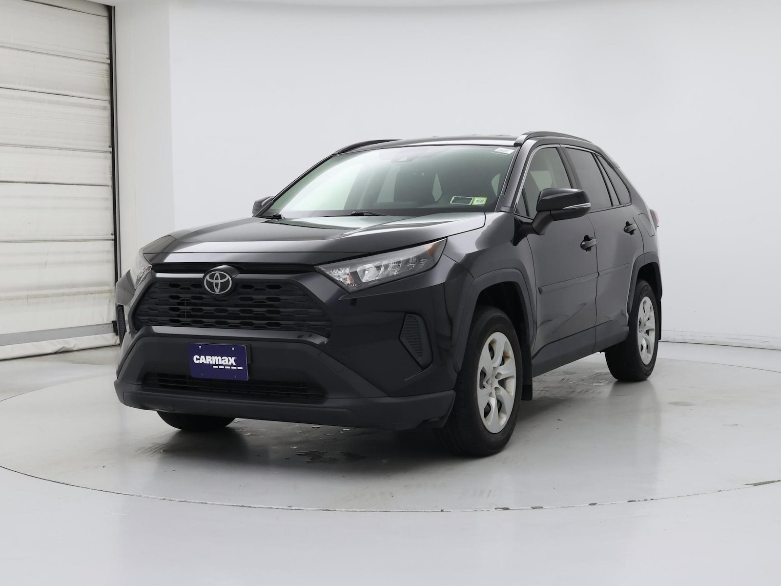 2019 Toyota RAV4 LE - Photo 5