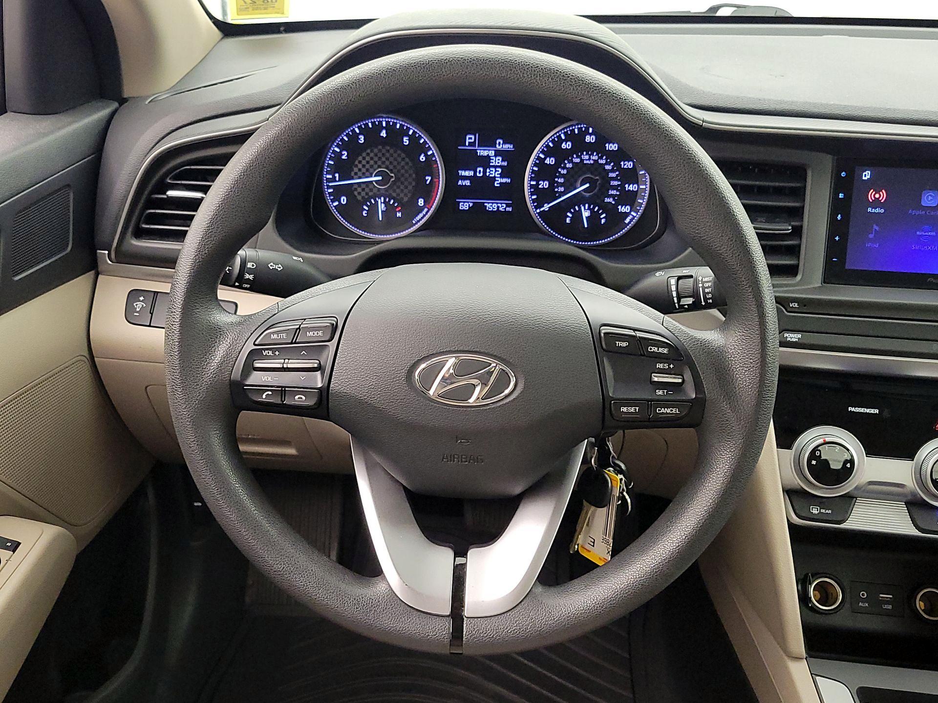Thumbnail: 2019 Hyundai Elantra - 10