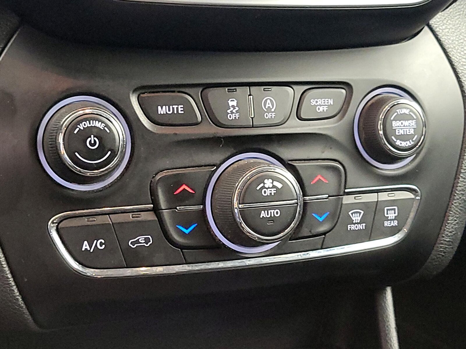 2020 Jeep Cherokee Limited - Photo 17