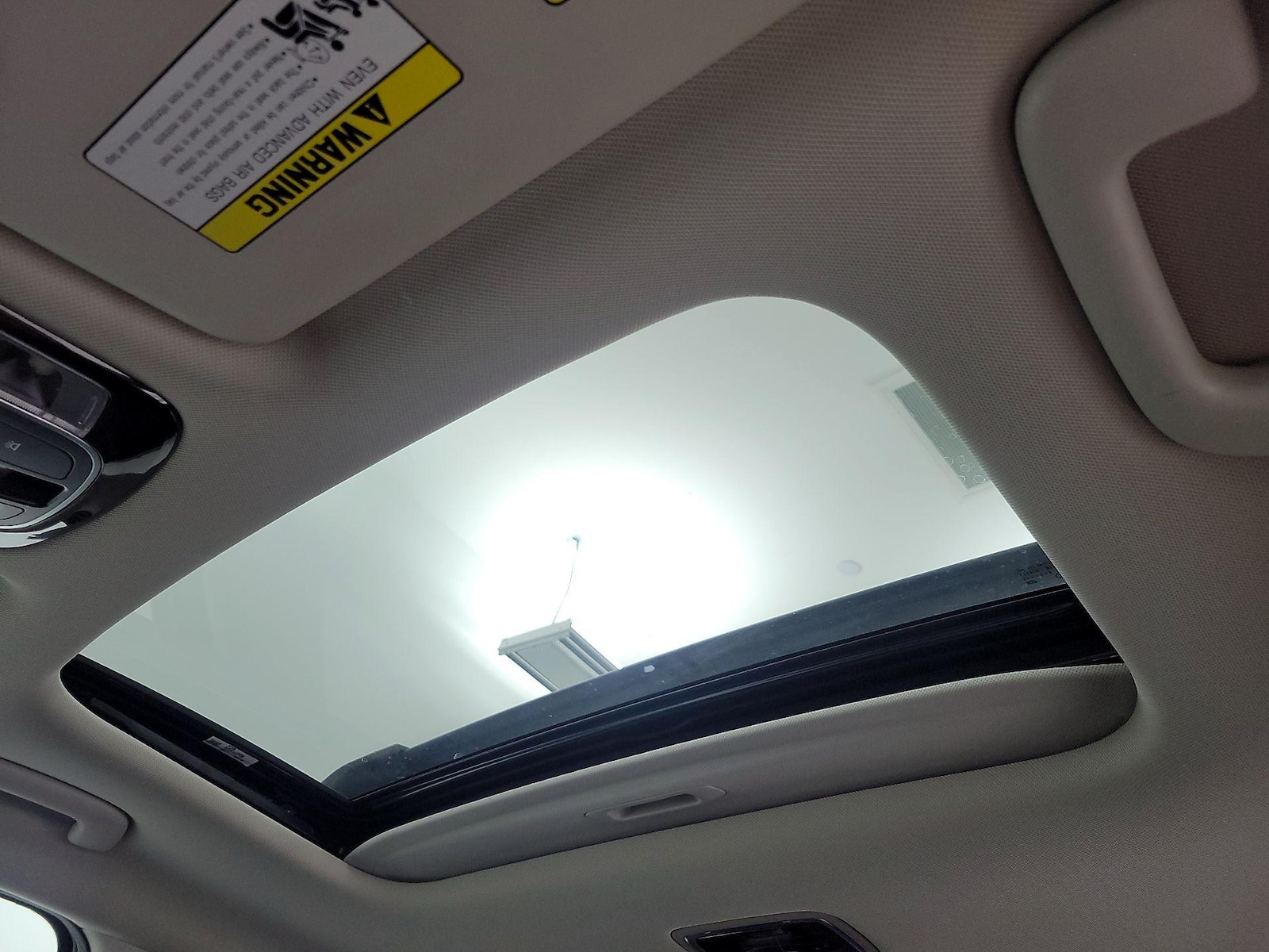 Sunroof(s) & Overhead Airbags