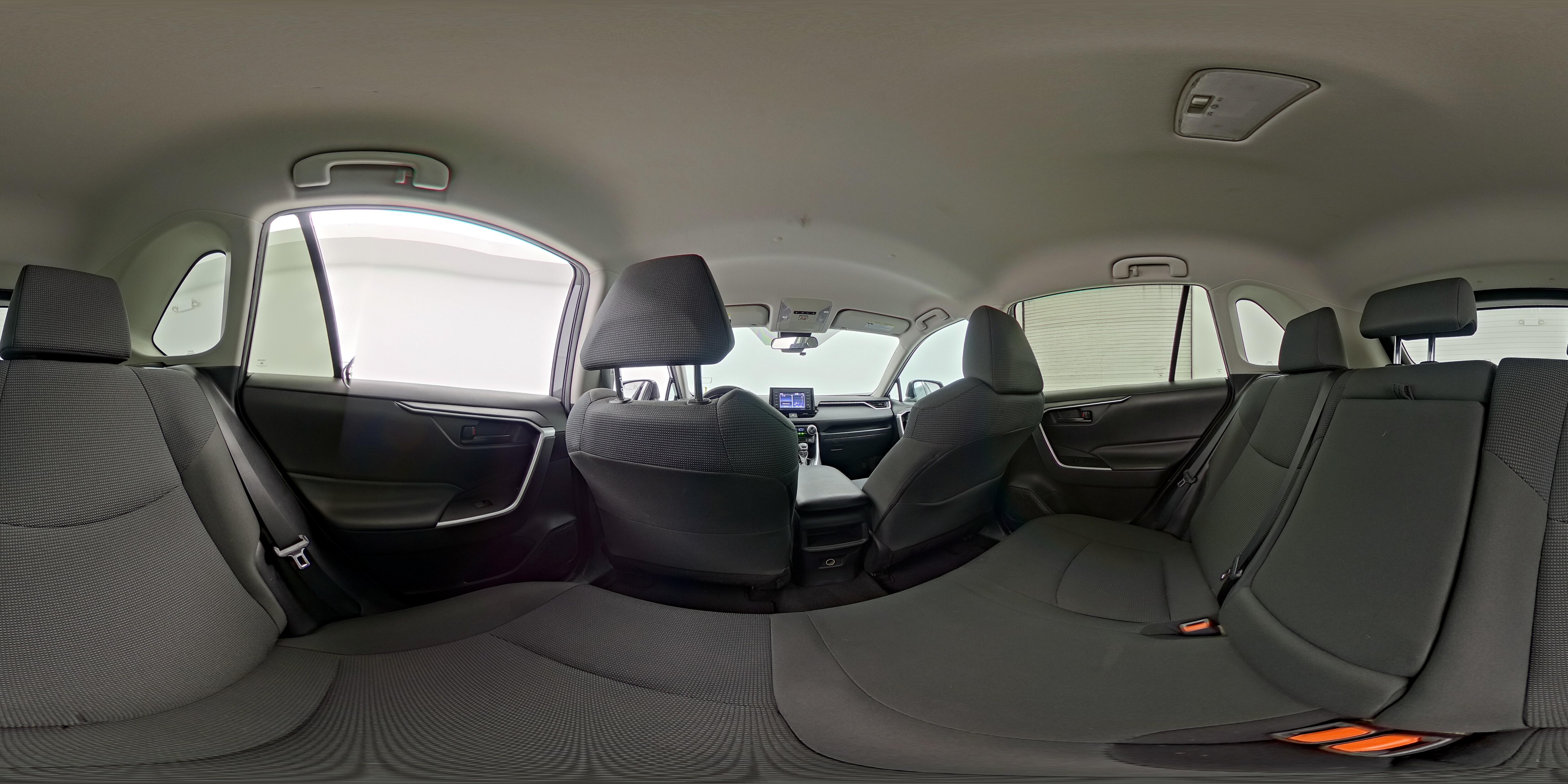 2020 Toyota RAV4 LE - Photo 25