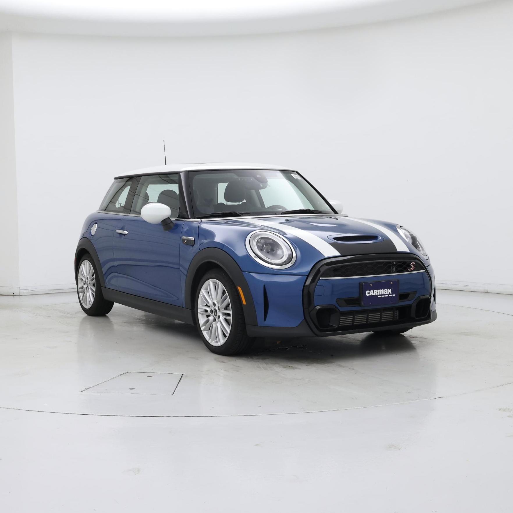 Blue 2022 MINI Cooper Hatchback Front-Wheel Drive Automatic