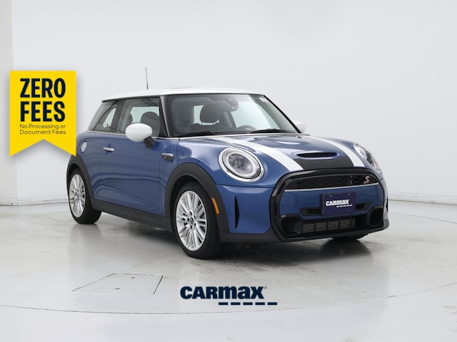Blue 2022 MINI Cooper Hatchback Front-Wheel Drive Automatic