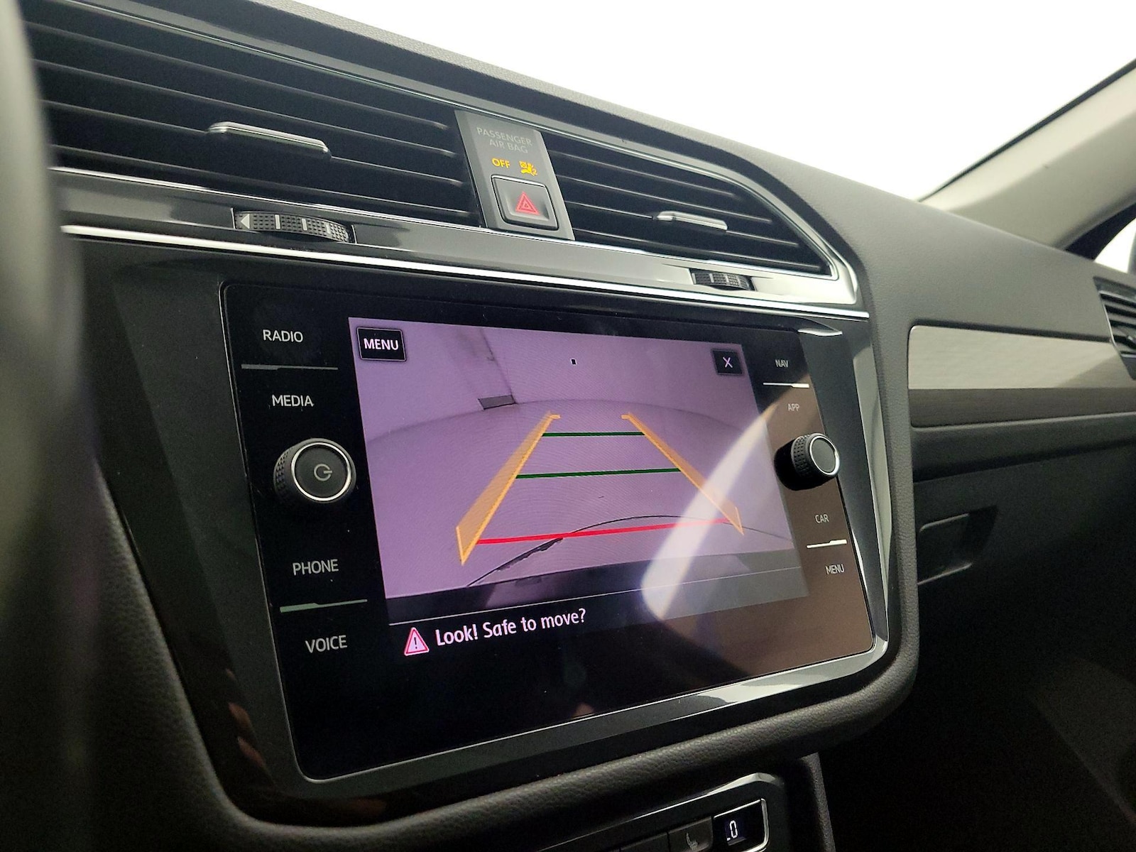 2018 Volkswagen Tiguan SEL - Photo 16