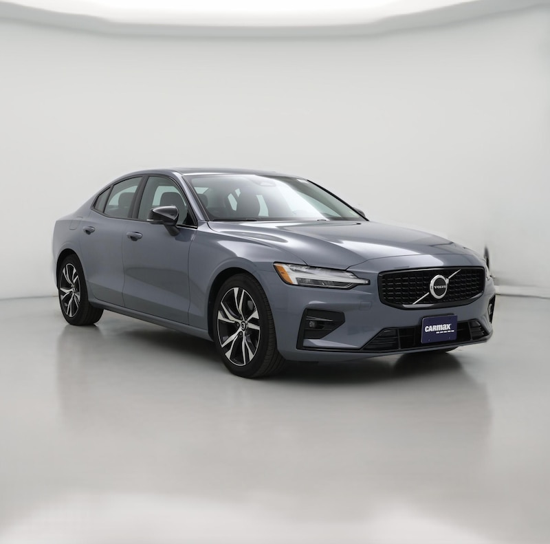2024 Volvo S60 B5 Plus Dark Theme