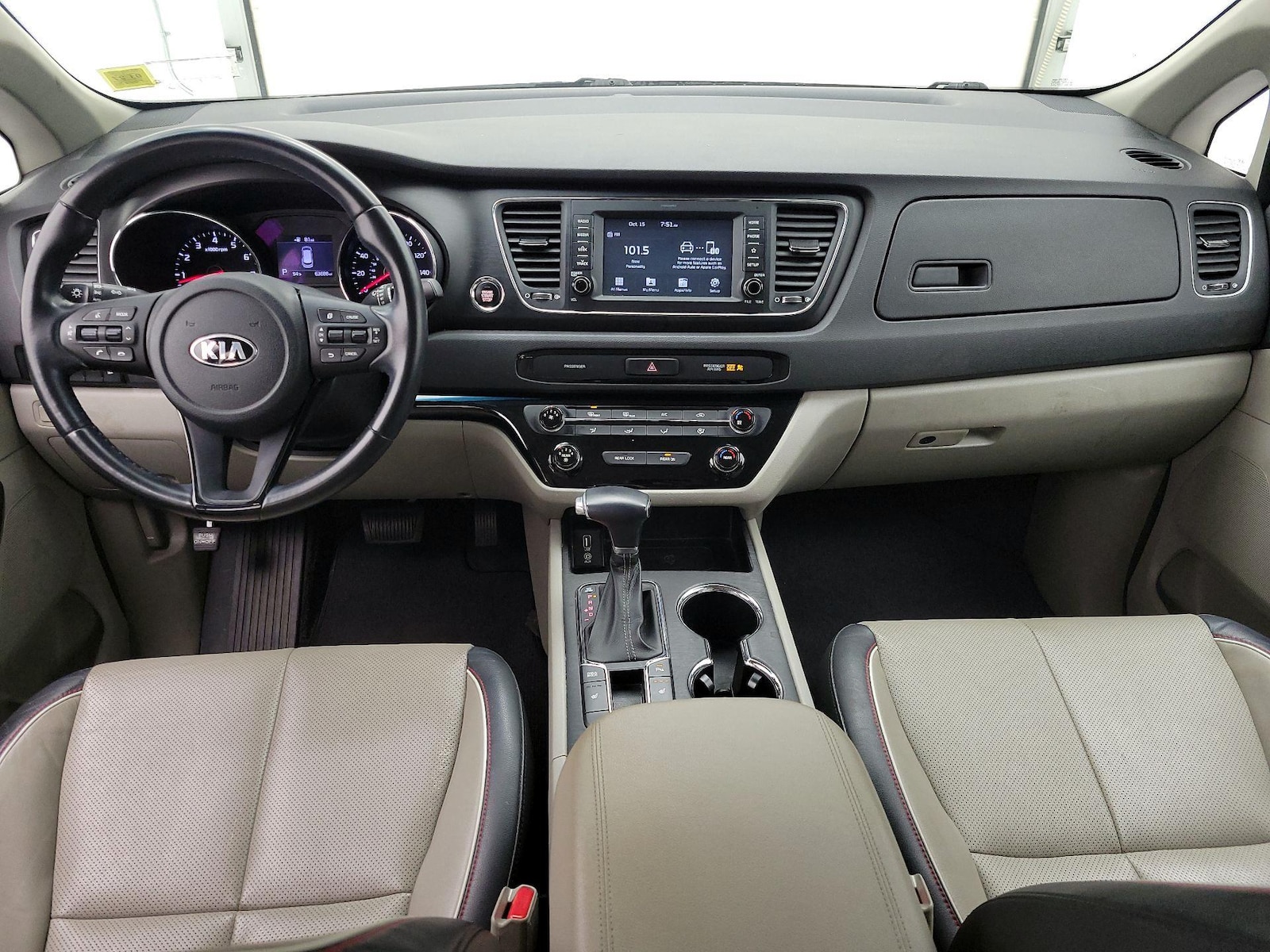 Apple CarPlay® & Android Auto™