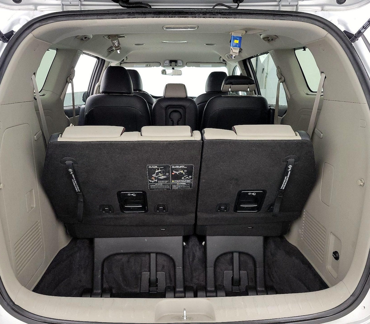 Trunk/Cargo (Seats Up)