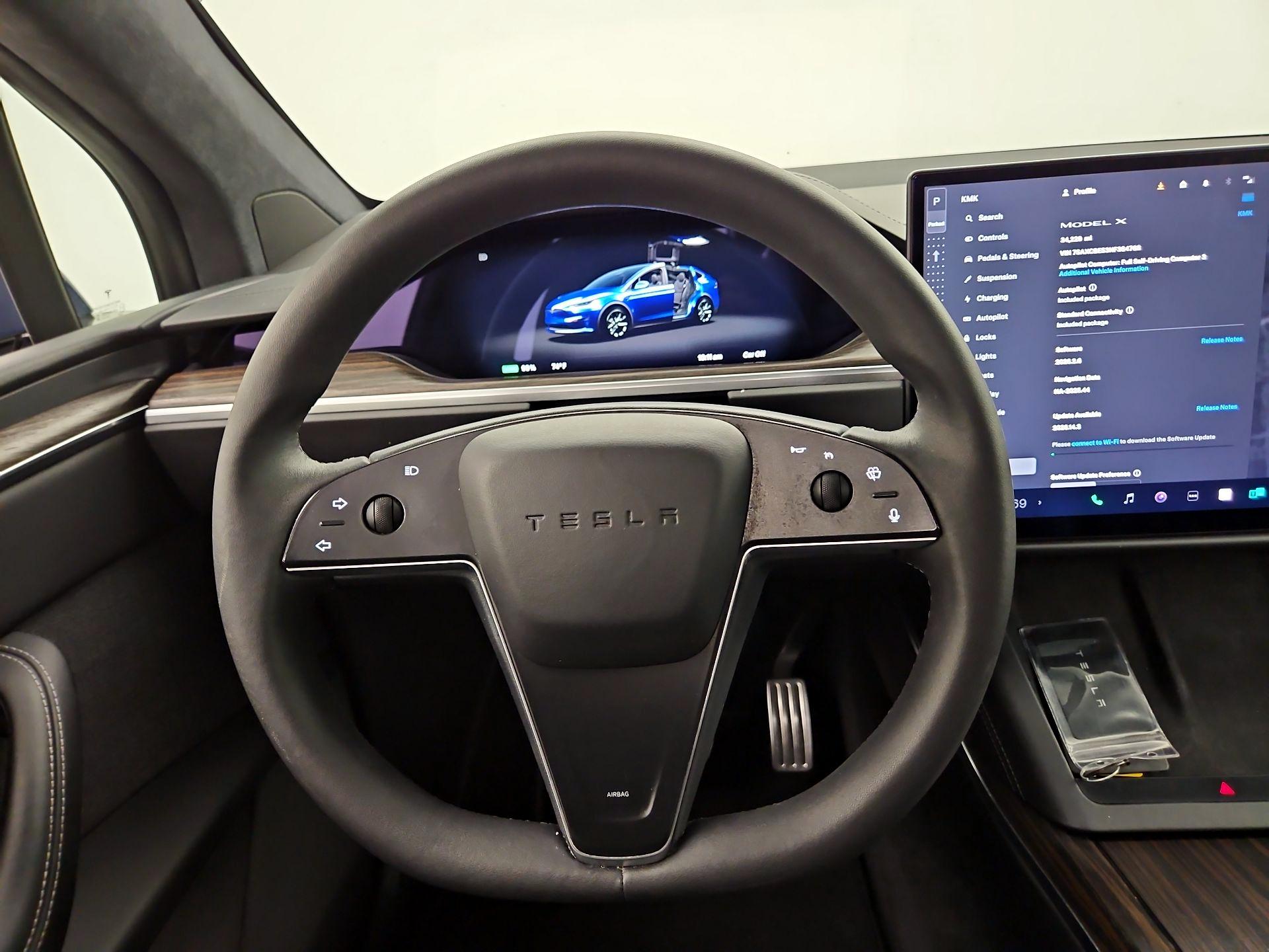 Thumbnail: 2022 Tesla Model X - 10