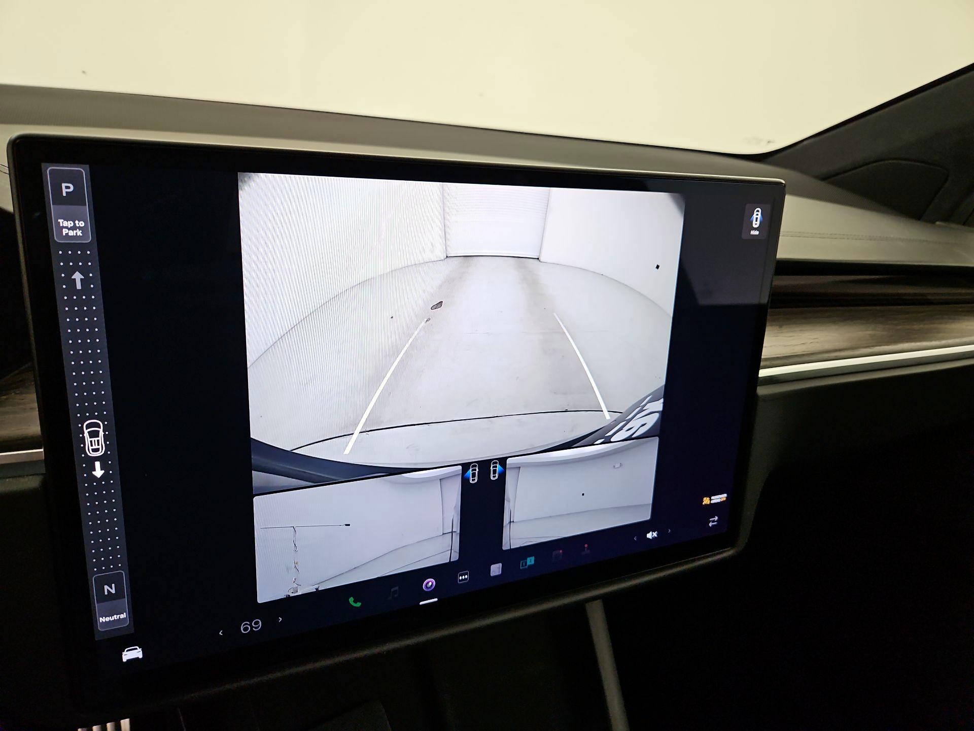 Thumbnail: 2022 Tesla Model X - 15