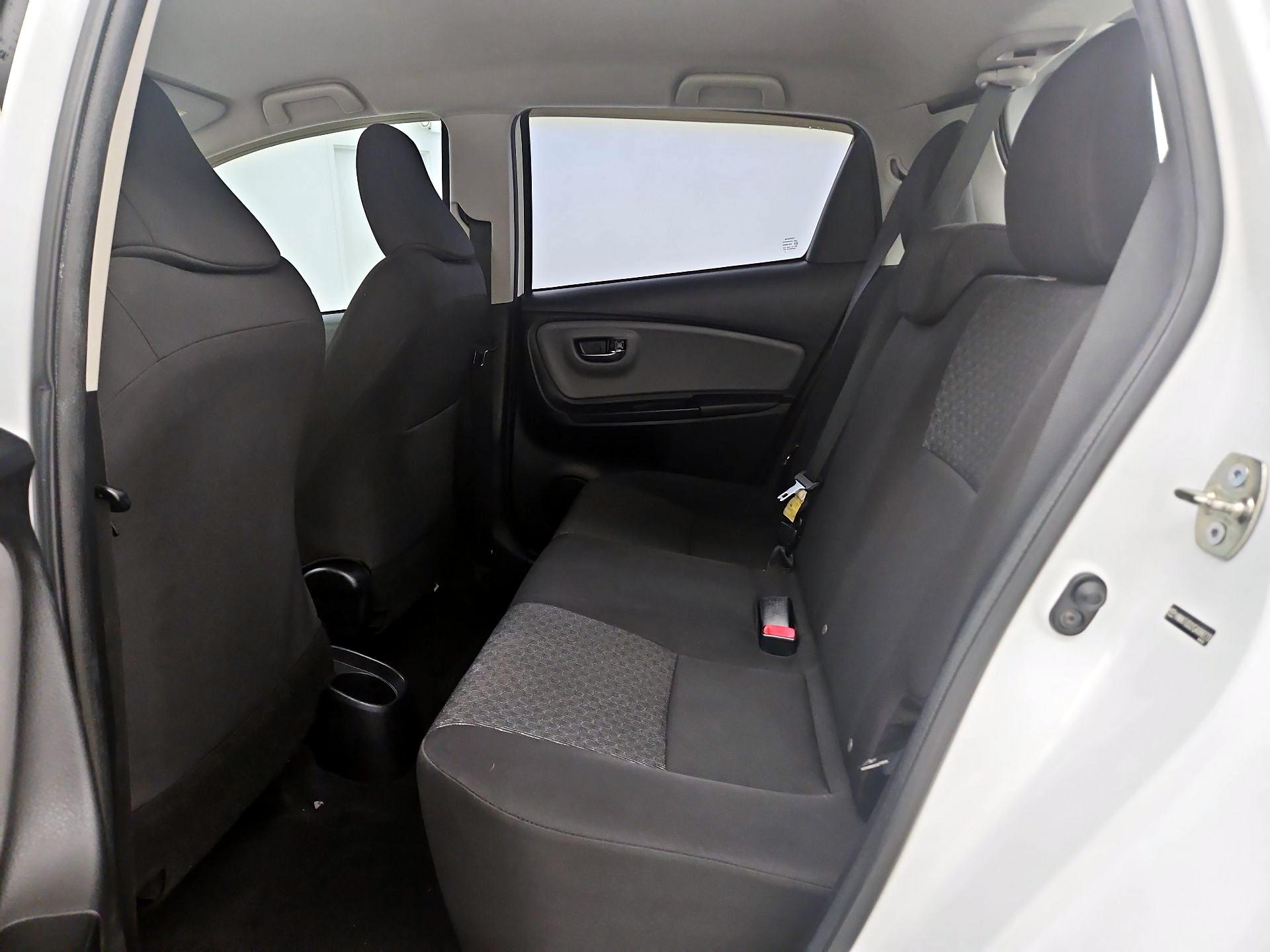 Thumbnail: 2016 Toyota Yaris - 18