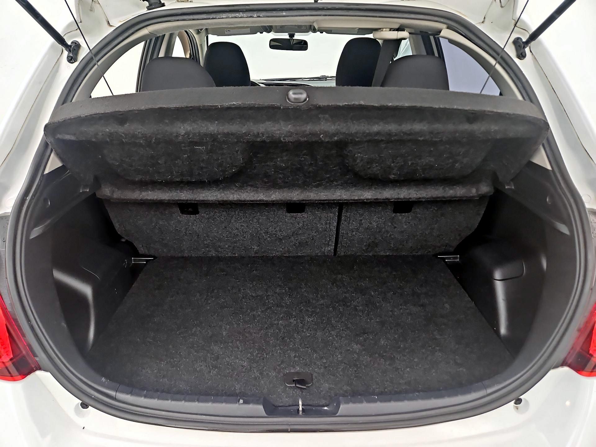 Thumbnail: 2016 Toyota Yaris - 19