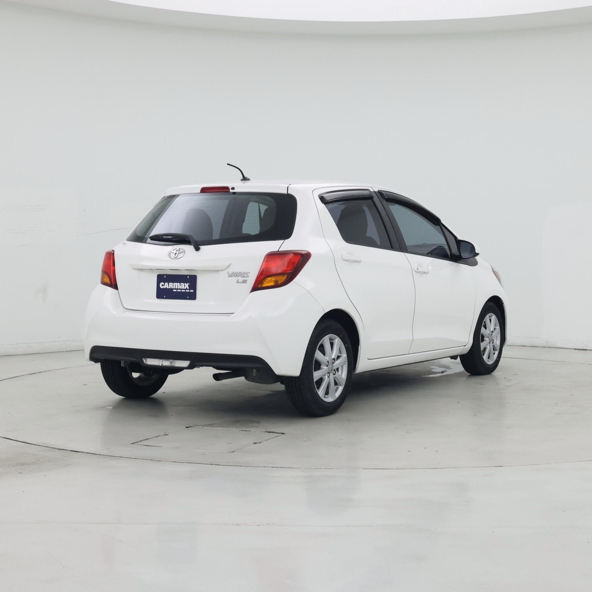 Thumbnail: 2016 Toyota Yaris - 8