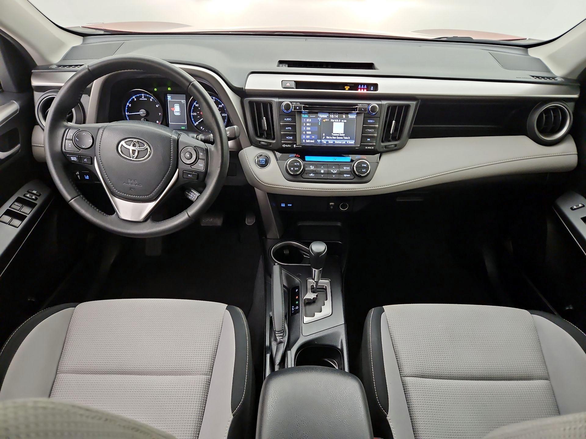 Thumbnail: 2017 Toyota RAV4 - 9
