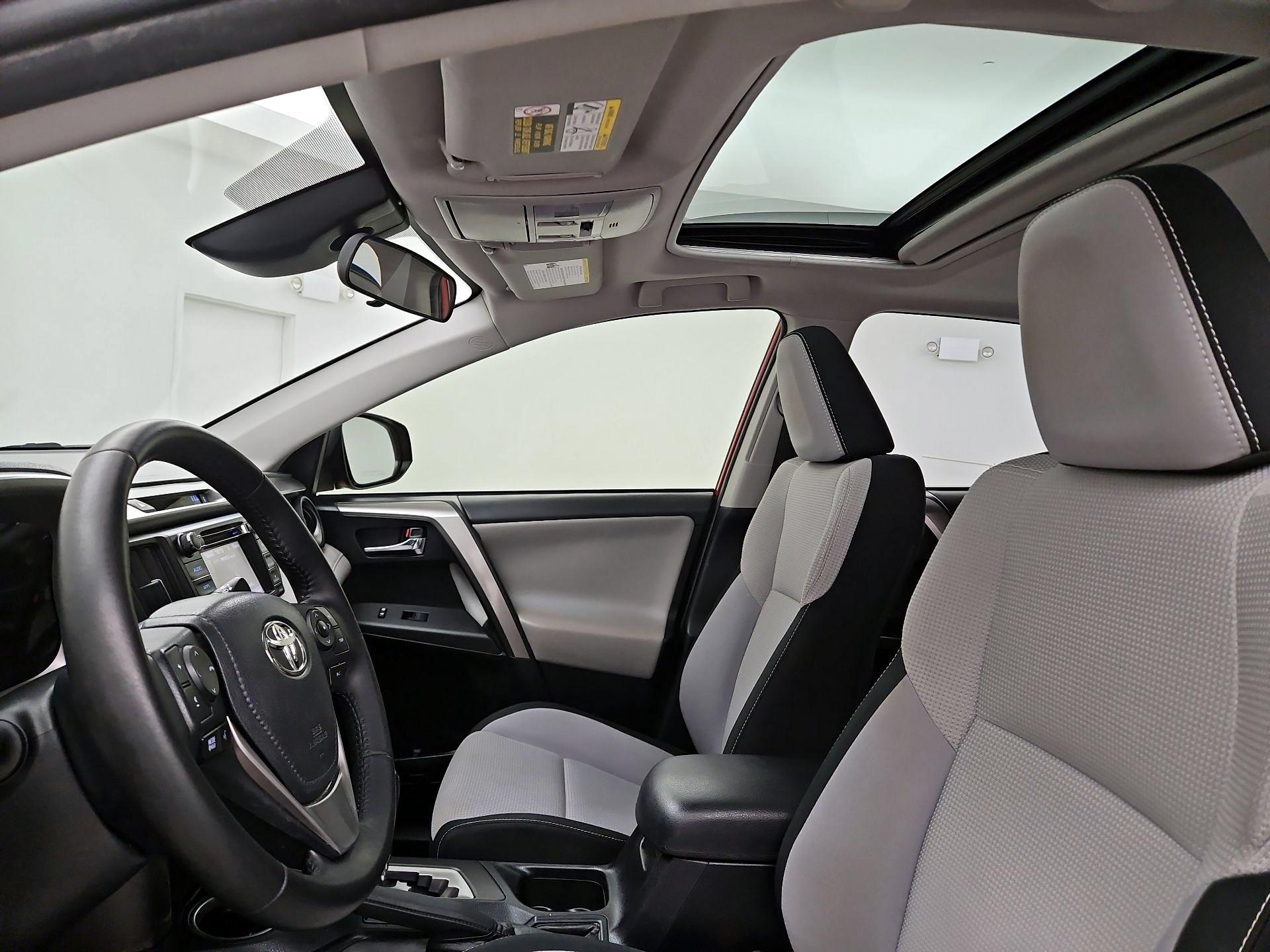 Thumbnail: 2017 Toyota RAV4 - 19