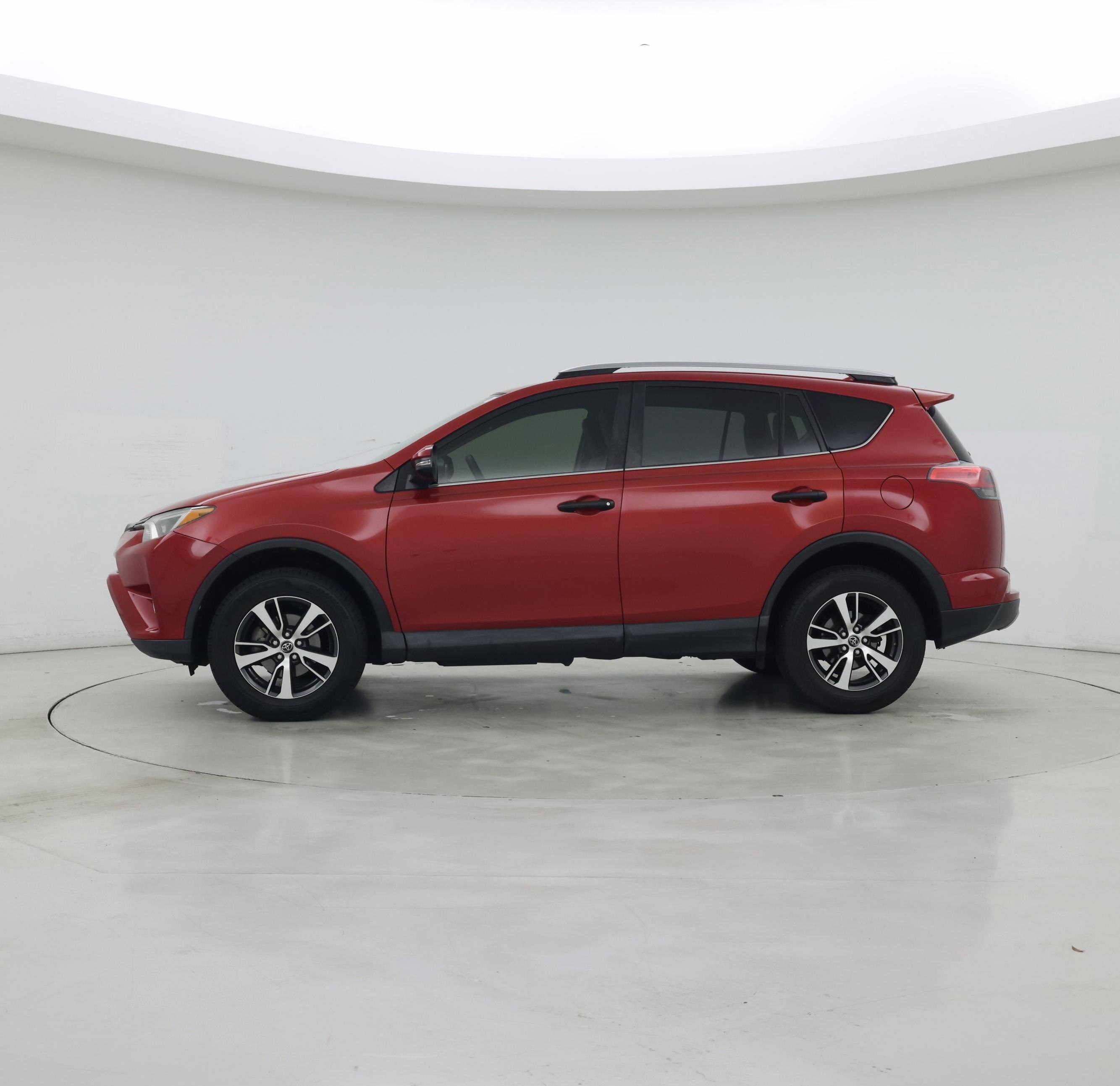 Thumbnail: 2017 Toyota RAV4 - 3