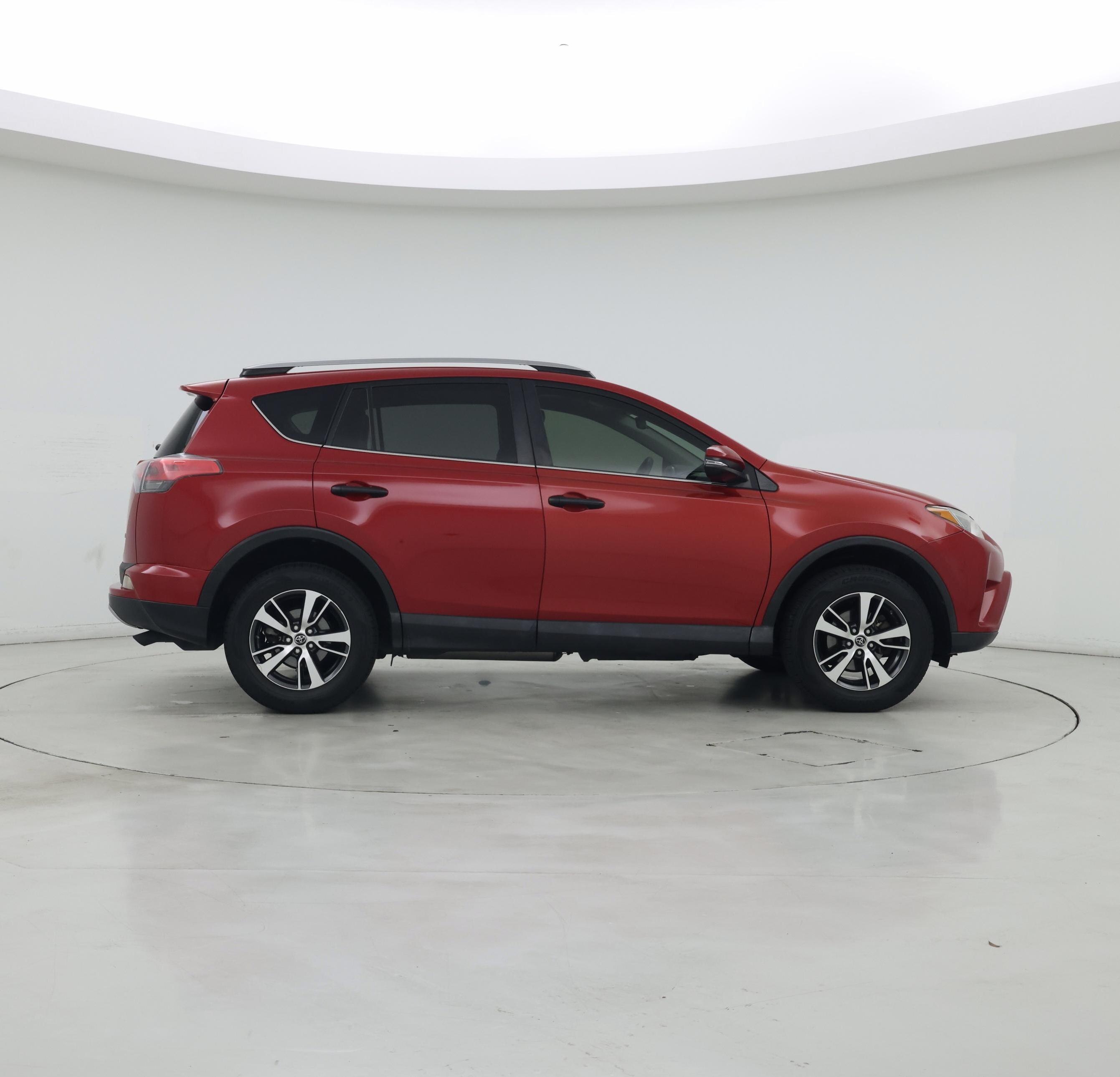 Thumbnail: 2017 Toyota RAV4 - 7