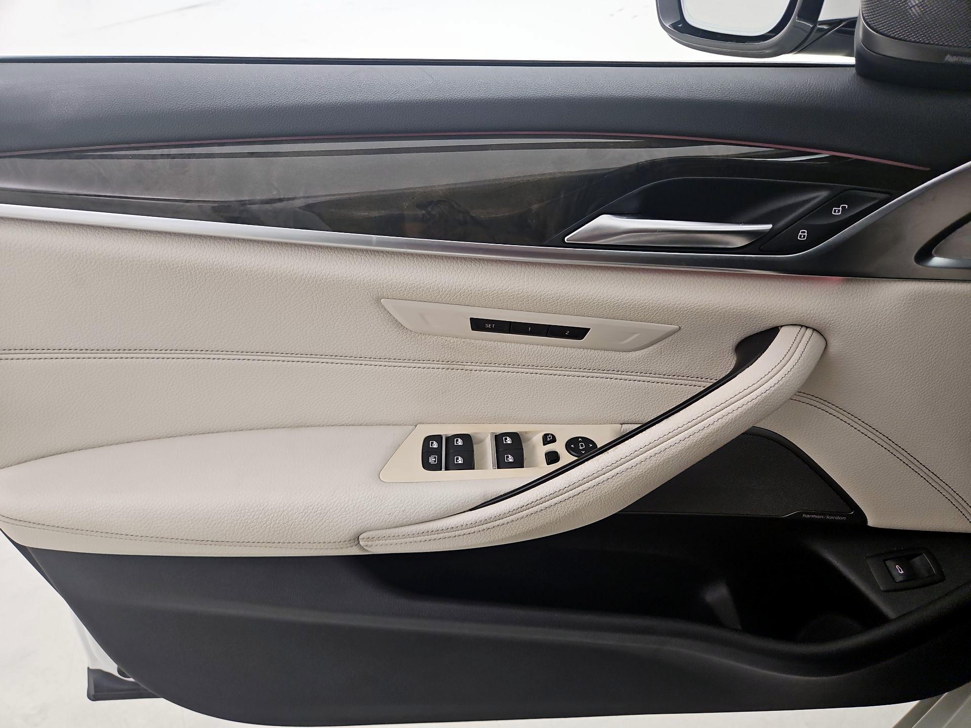 Thumbnail: 2019 BMW 5 Series - 12