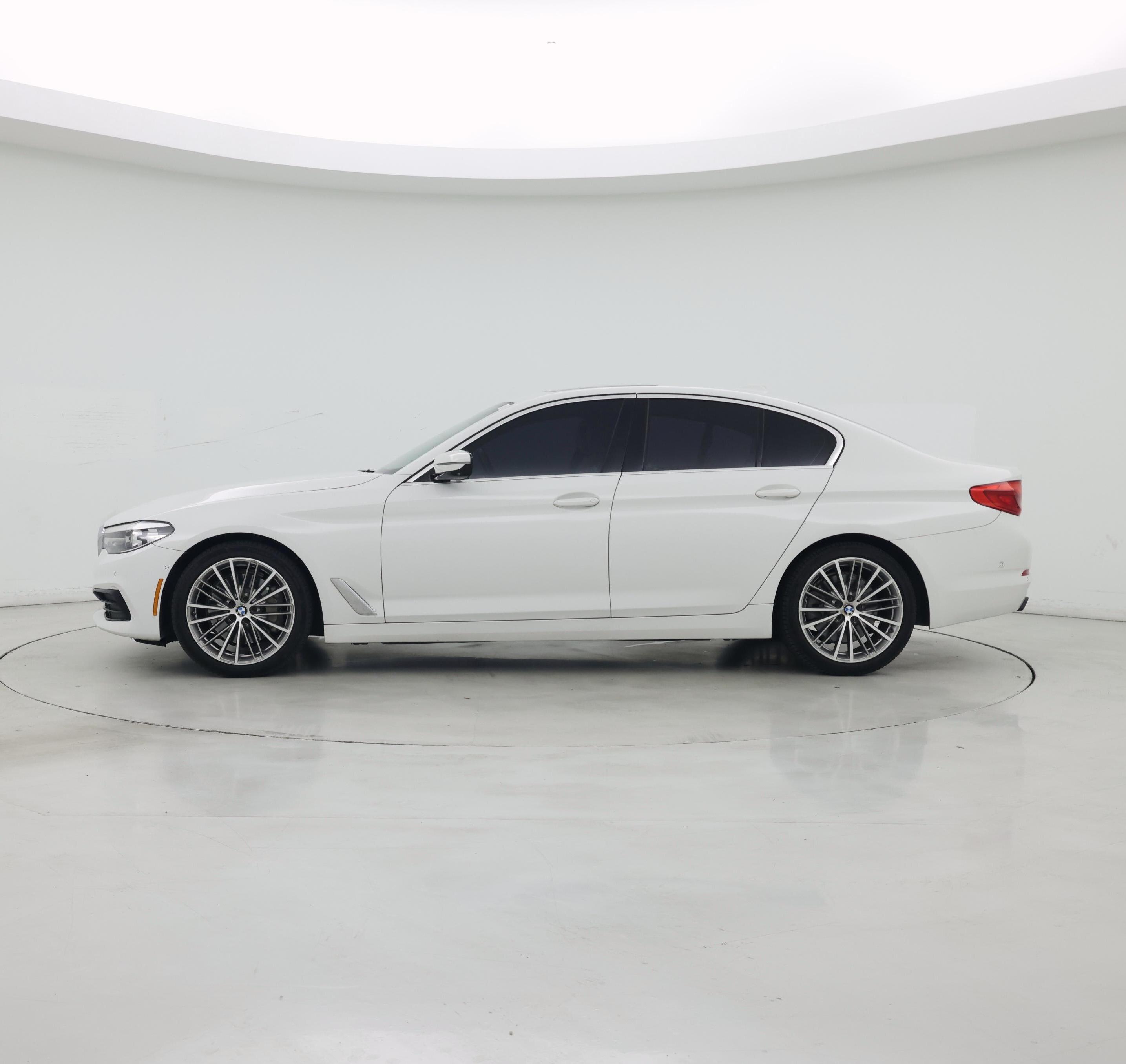 Thumbnail: 2019 BMW 5 Series - 3