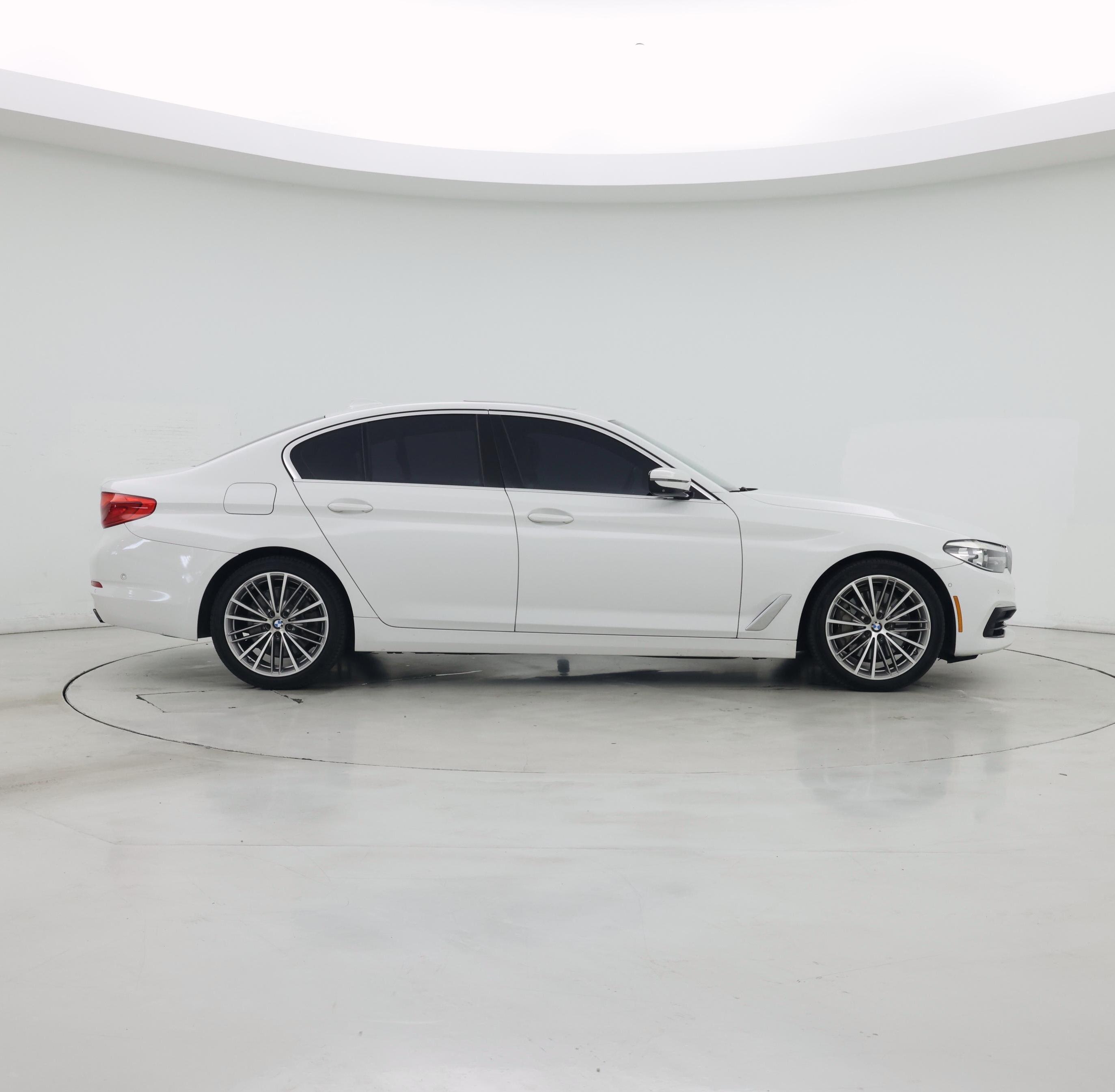Thumbnail: 2019 BMW 5 Series - 7