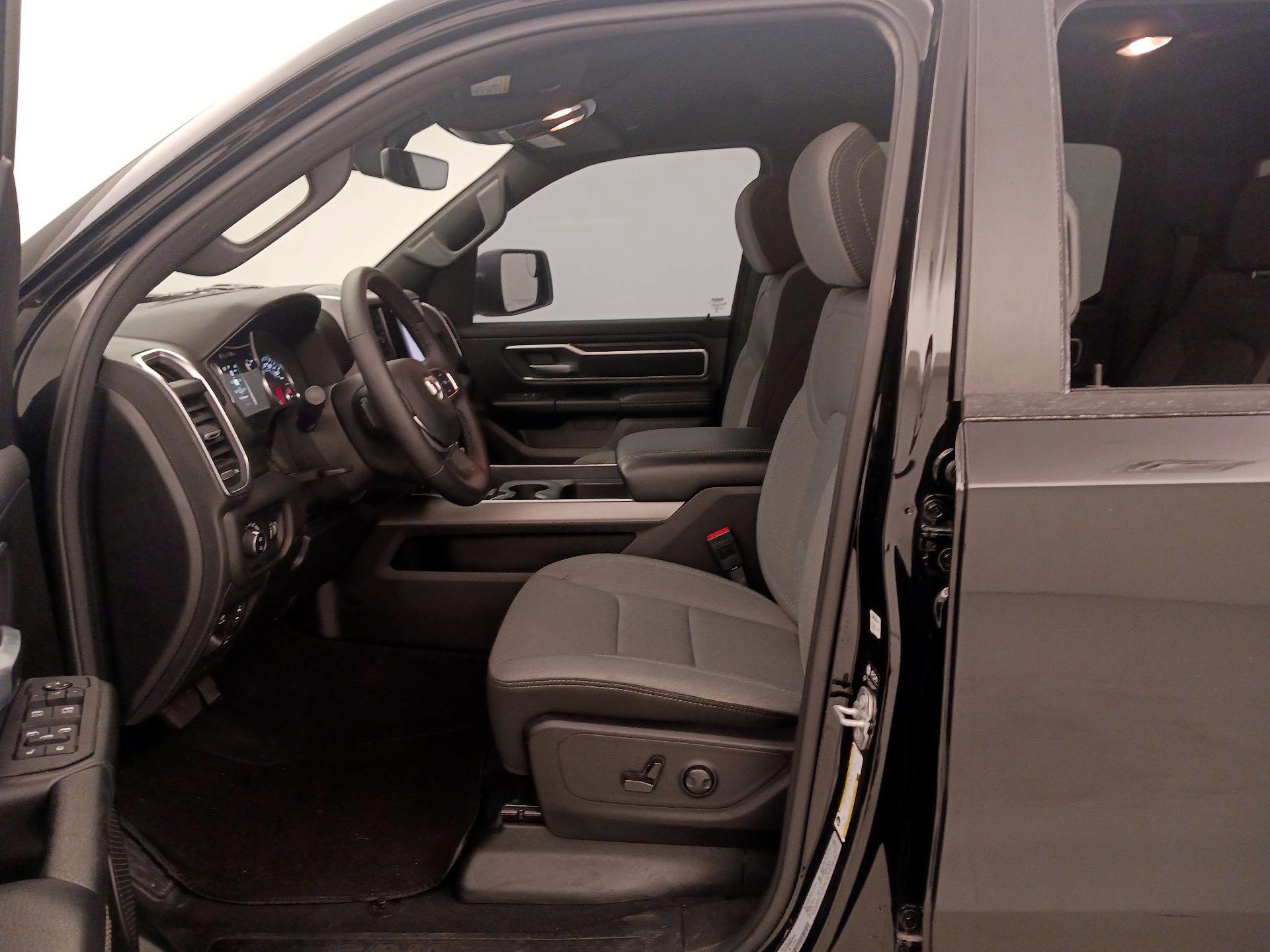 Thumbnail: 2025 RAM 1500 - 11