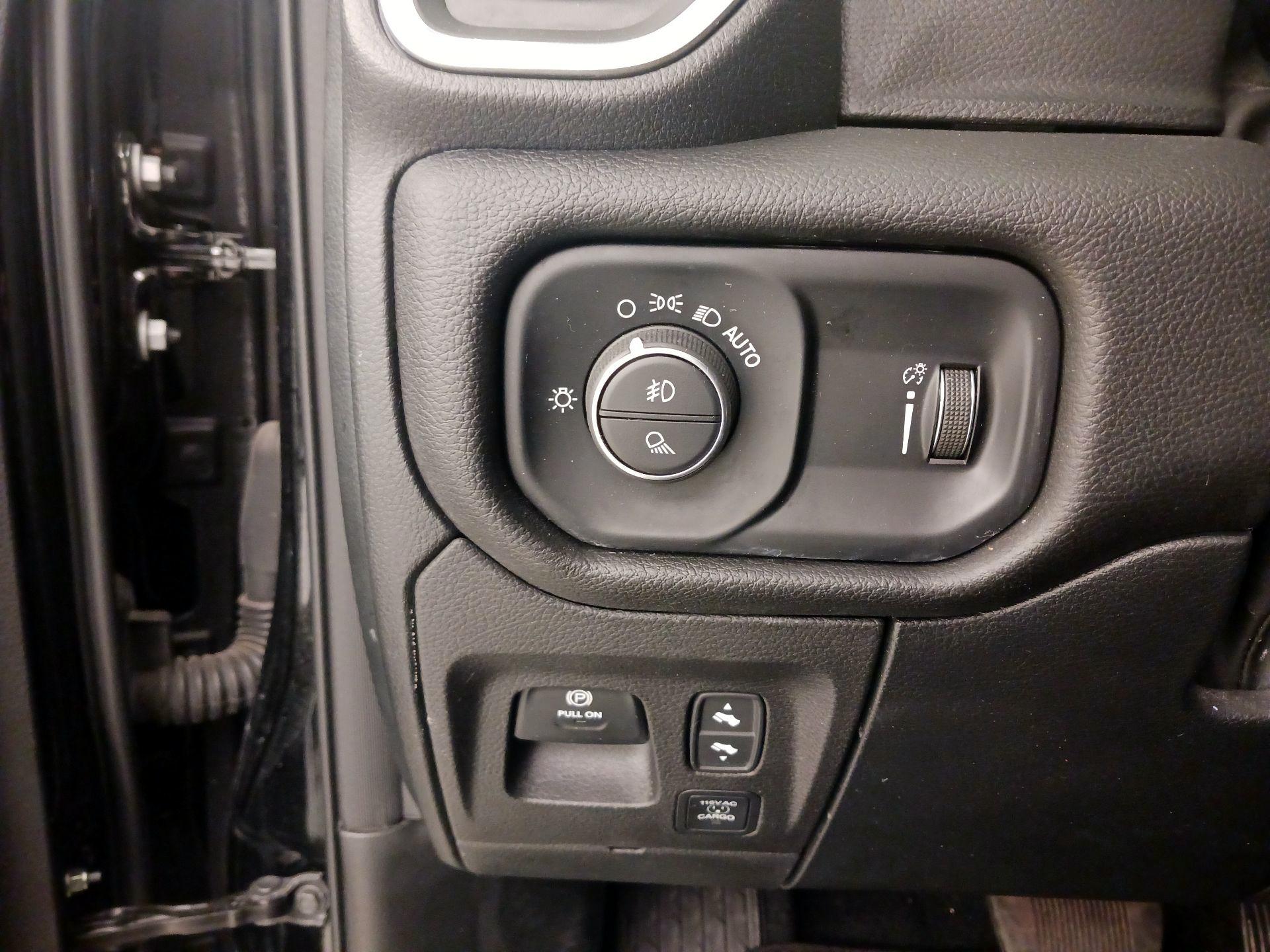 Thumbnail: 2025 RAM 1500 - 13