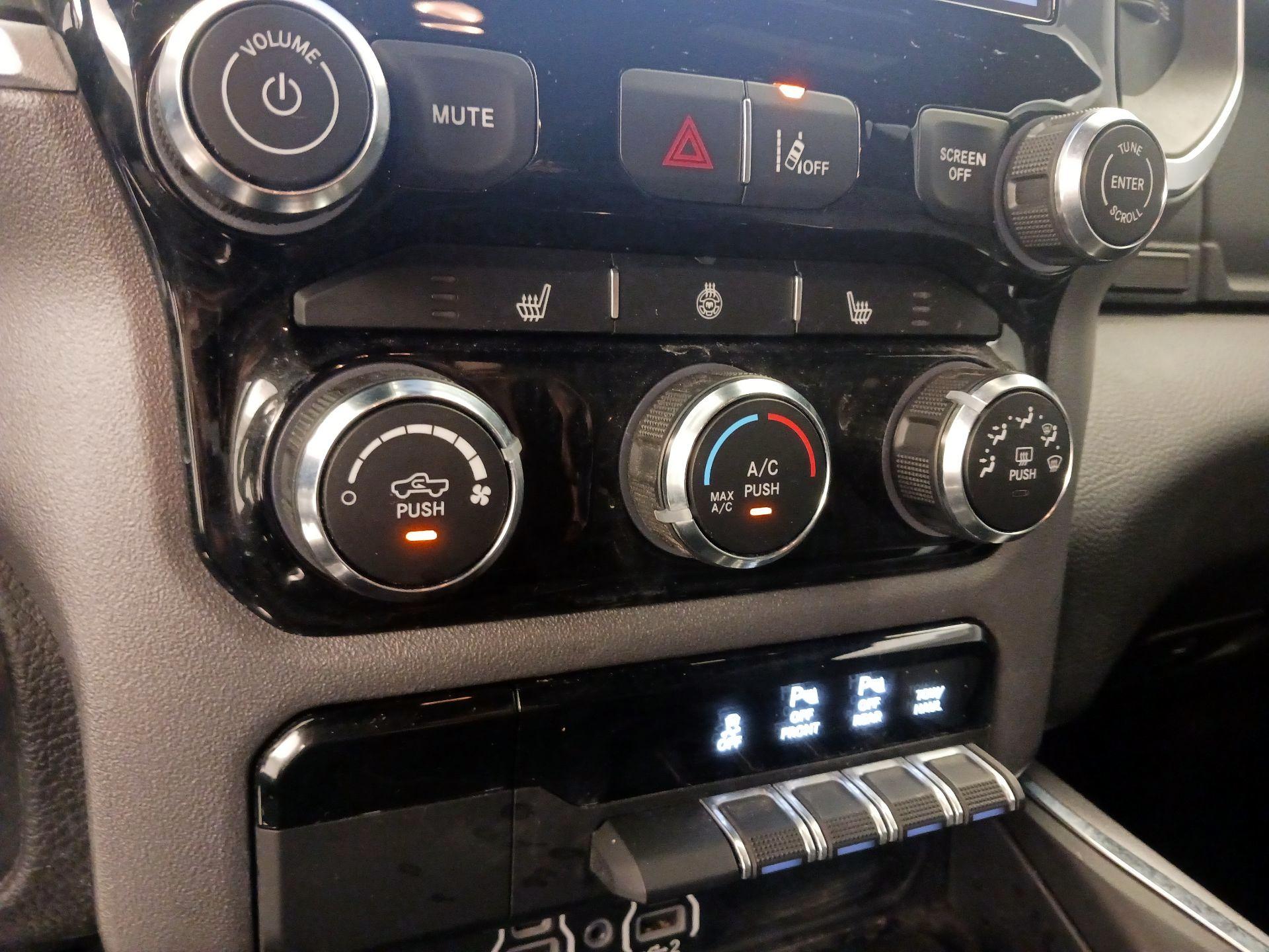 Thumbnail: 2025 RAM 1500 - 16