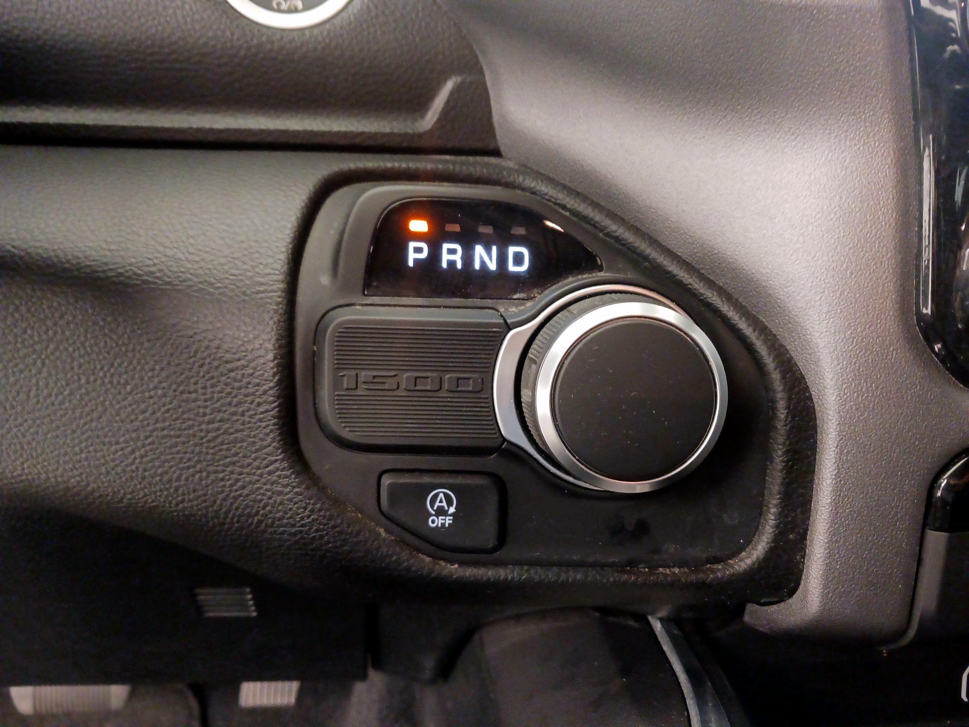 Thumbnail: 2025 RAM 1500 - 17