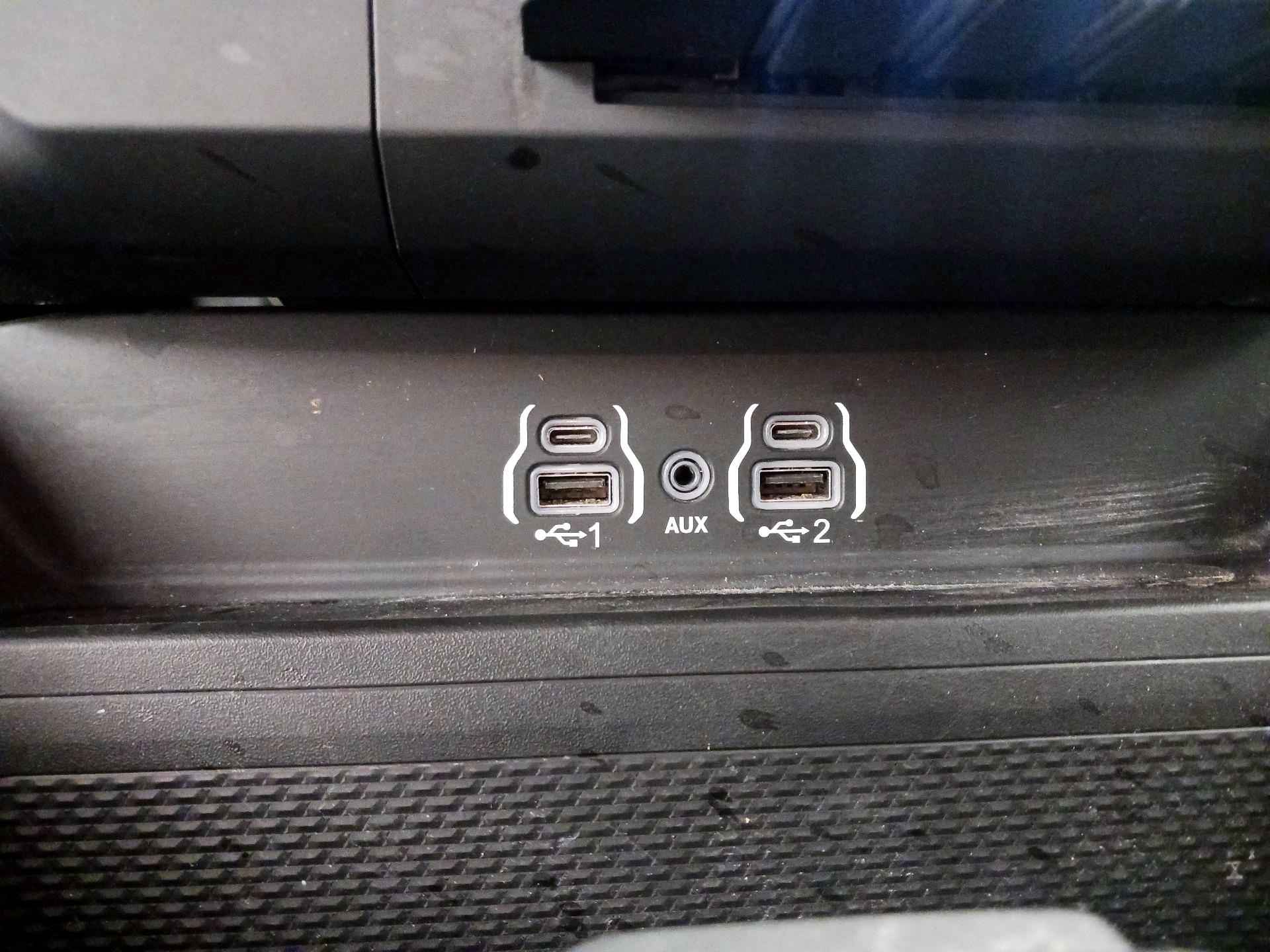 Thumbnail: 2025 RAM 1500 - 18