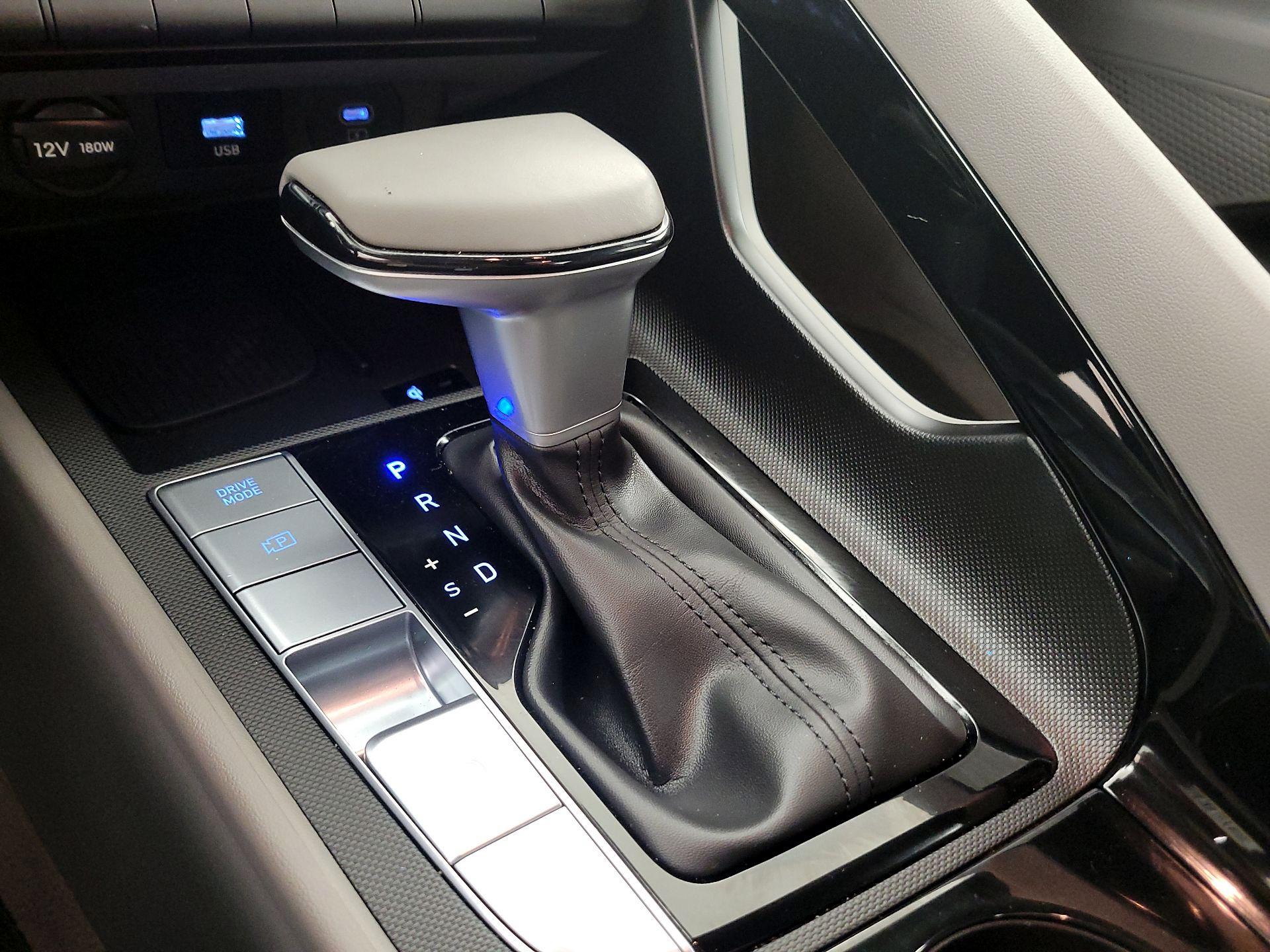 Thumbnail: 2024 Hyundai Elantra - 18