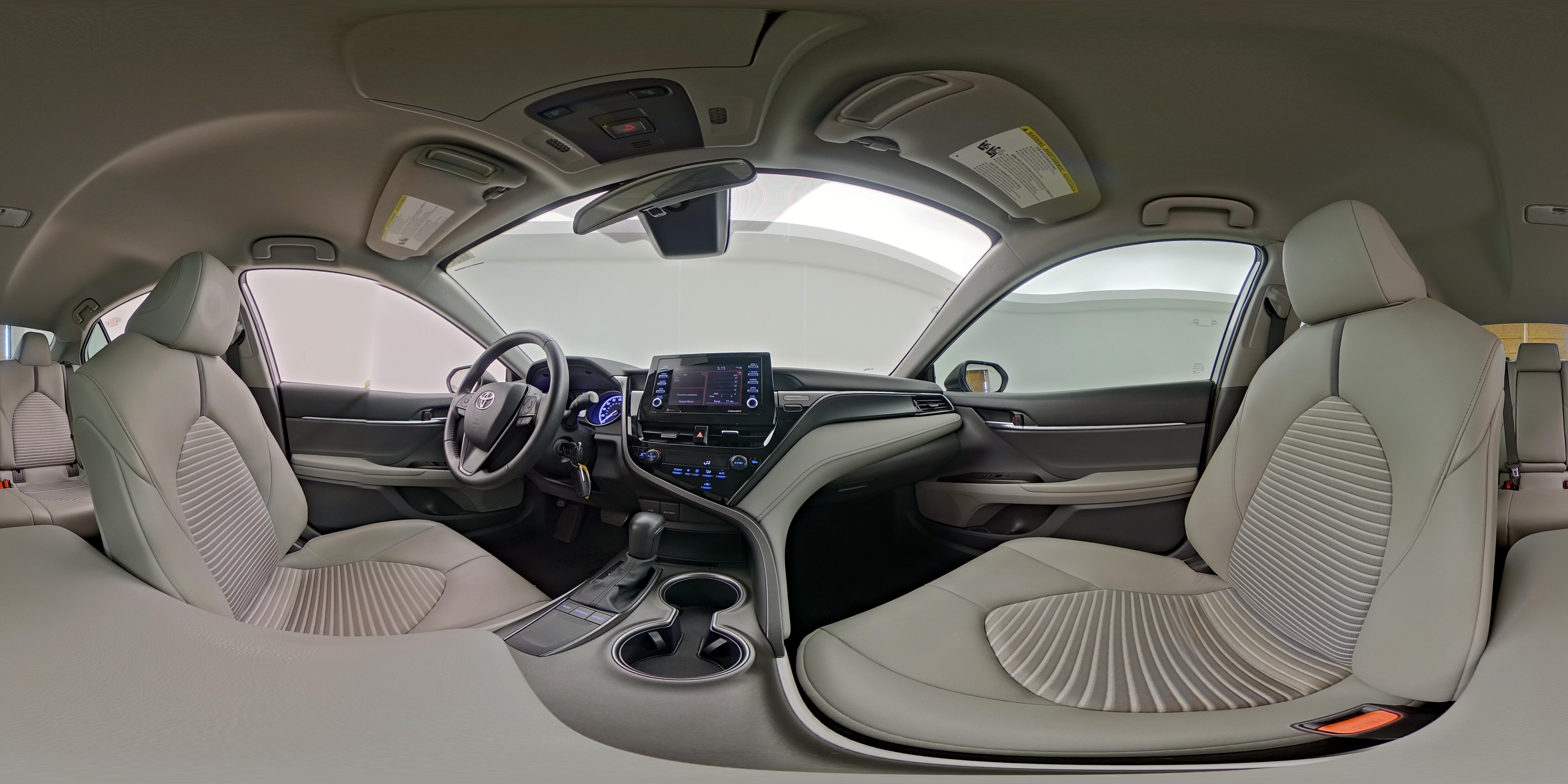 2022 Toyota Camry SE - Photo 24