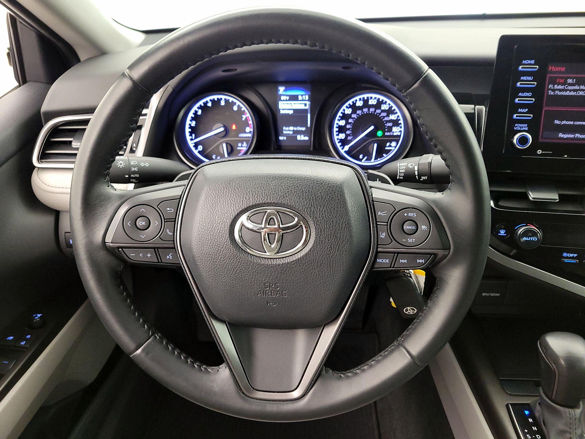 Thumbnail: 2022 Toyota Camry - 10