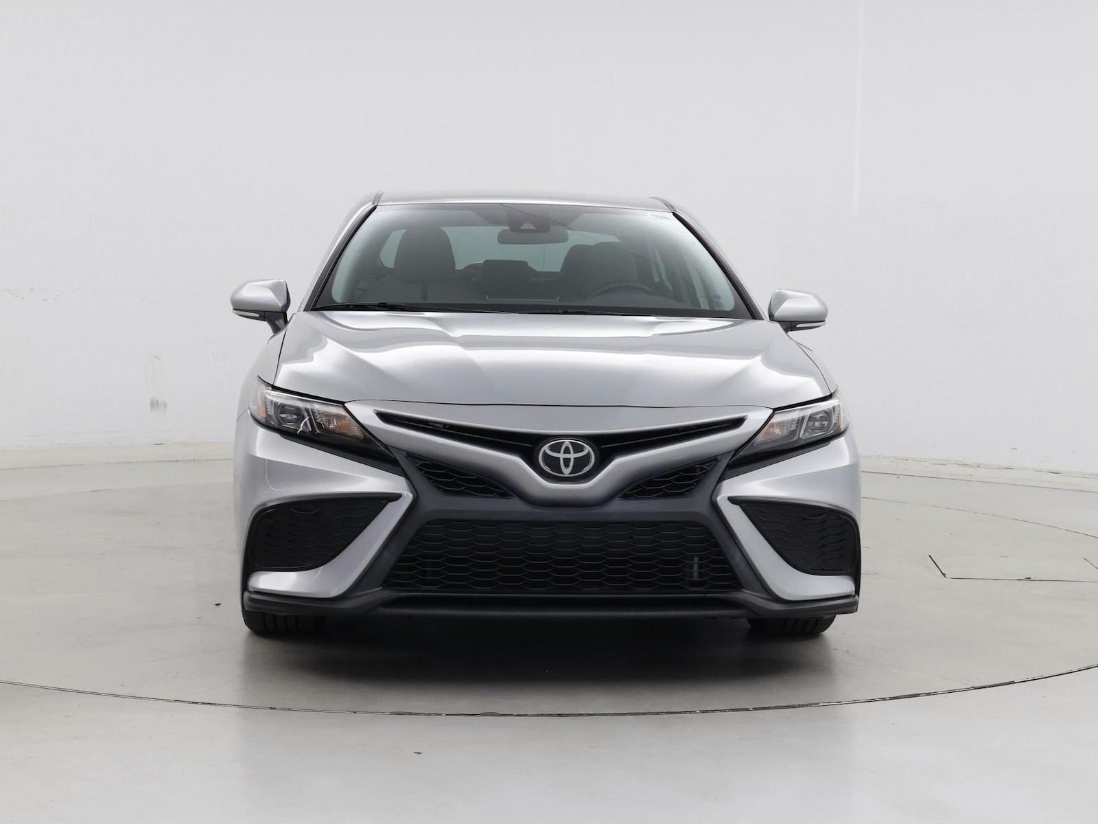 2022 Toyota Camry SE - Photo 6