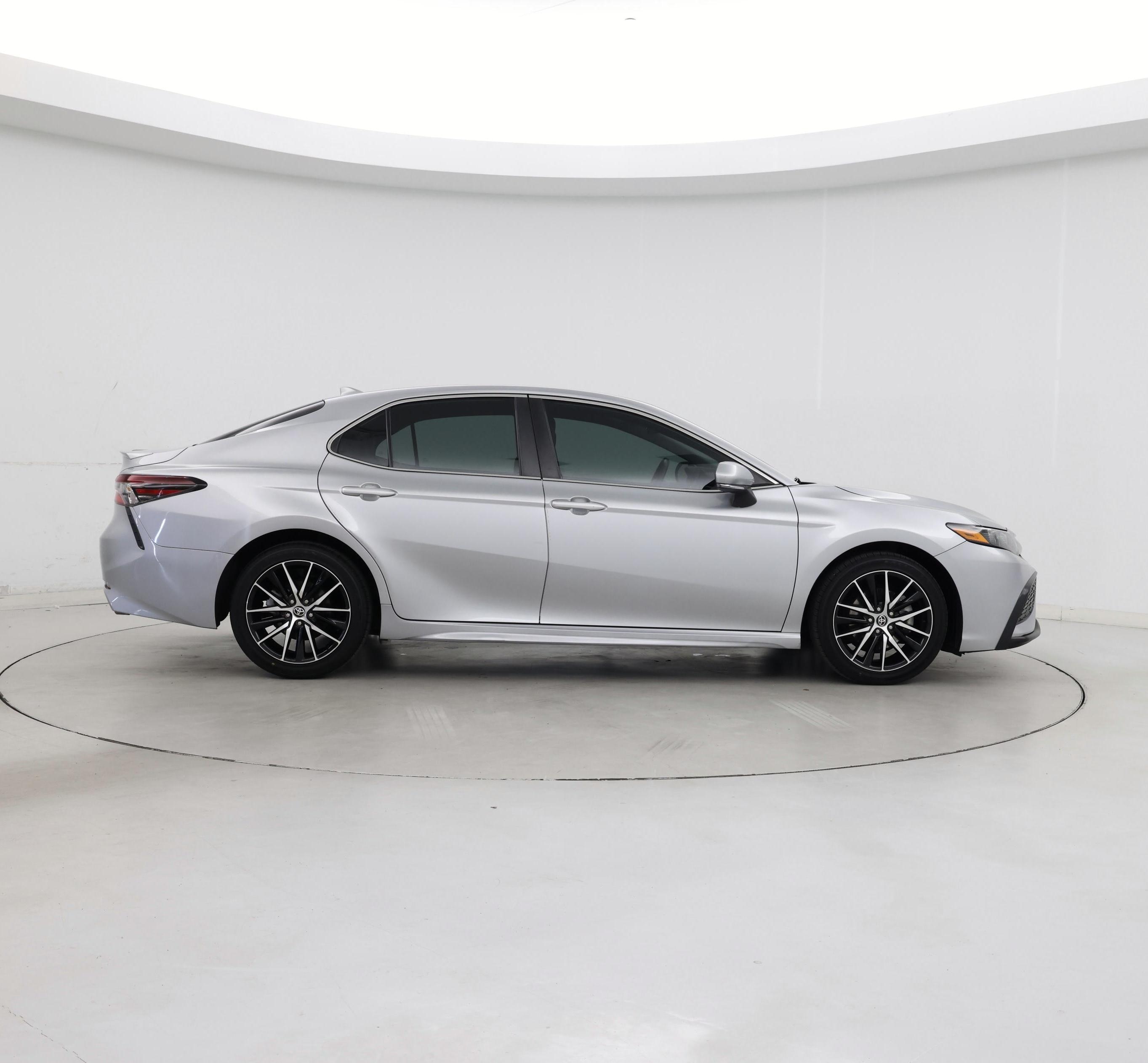 Thumbnail: 2022 Toyota Camry - 7