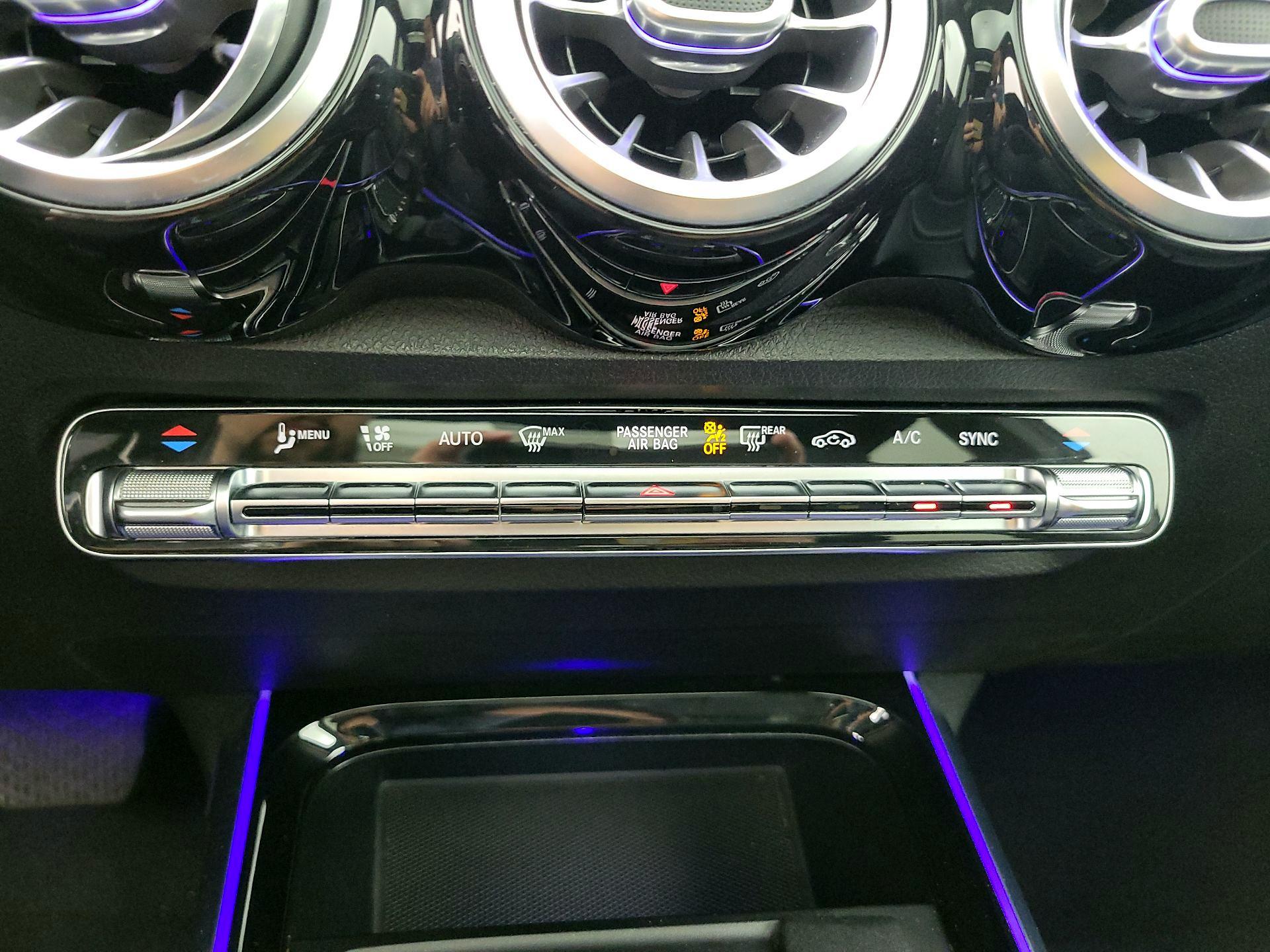 Thumbnail: 2021 Mercedes-Benz GLB - 16