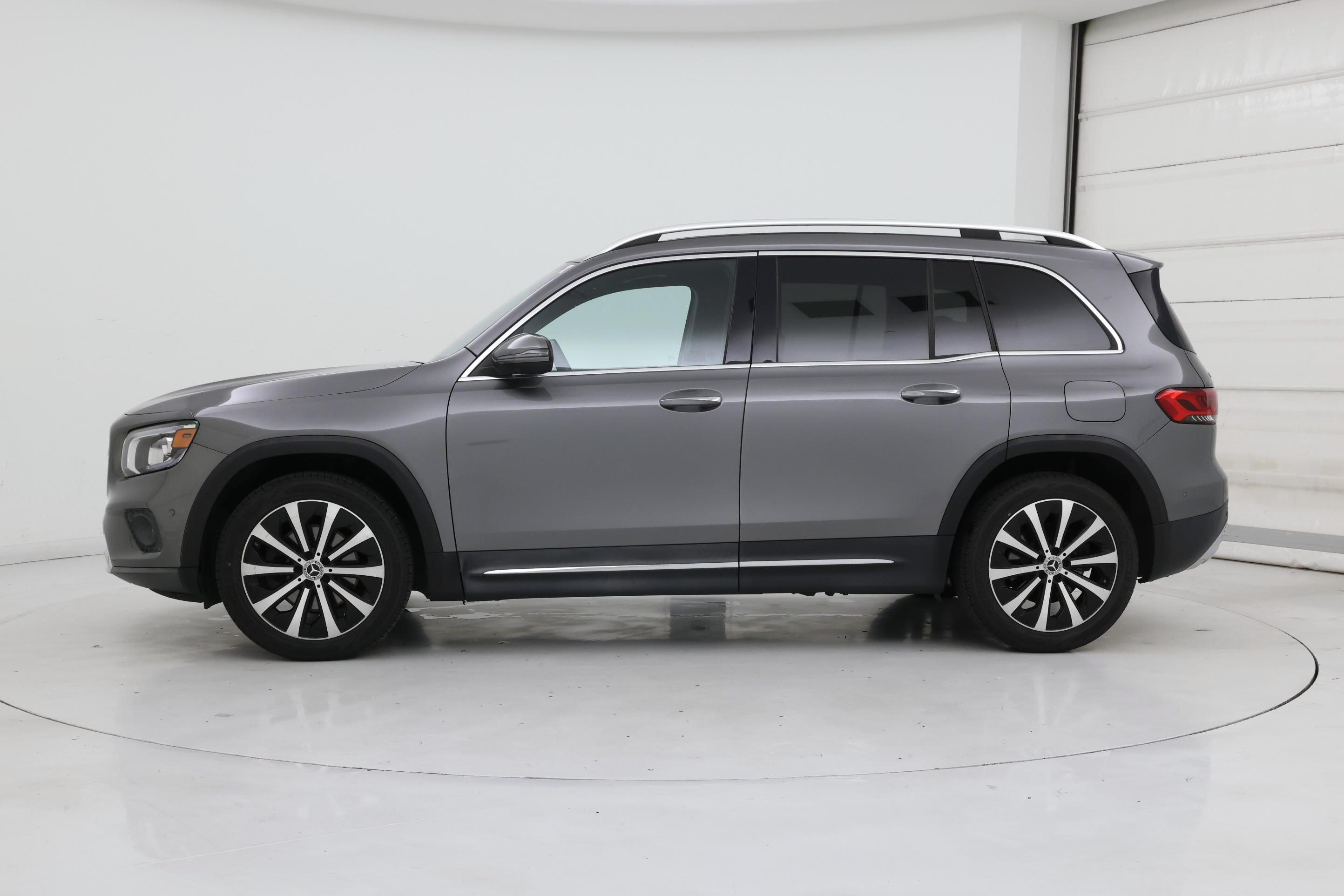Thumbnail: 2021 Mercedes-Benz GLB - 3