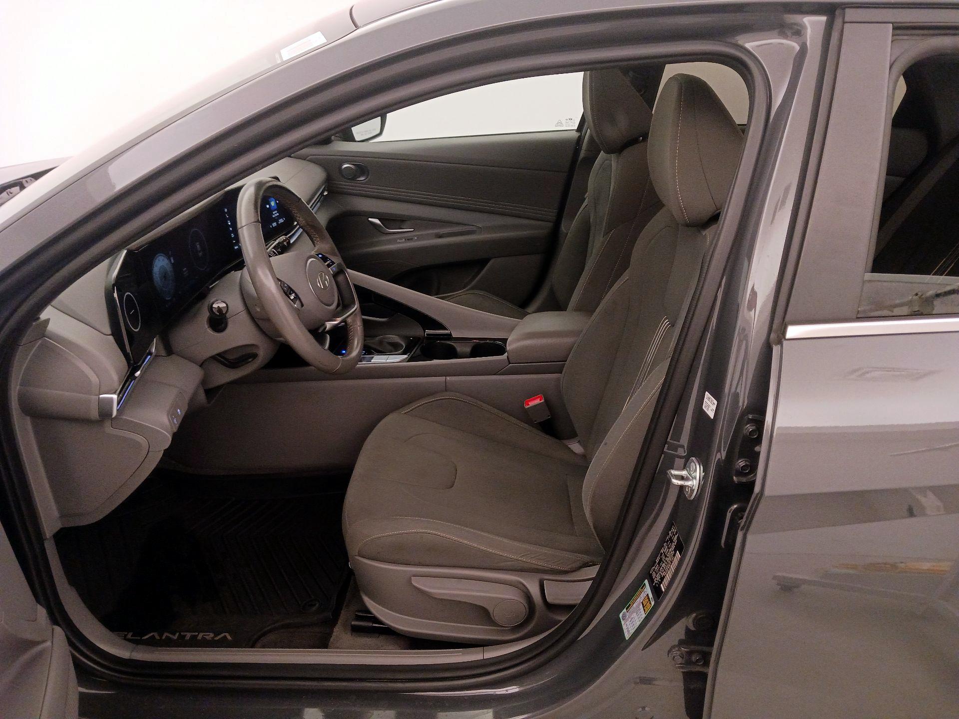 Thumbnail: 2025 Hyundai Elantra - 11