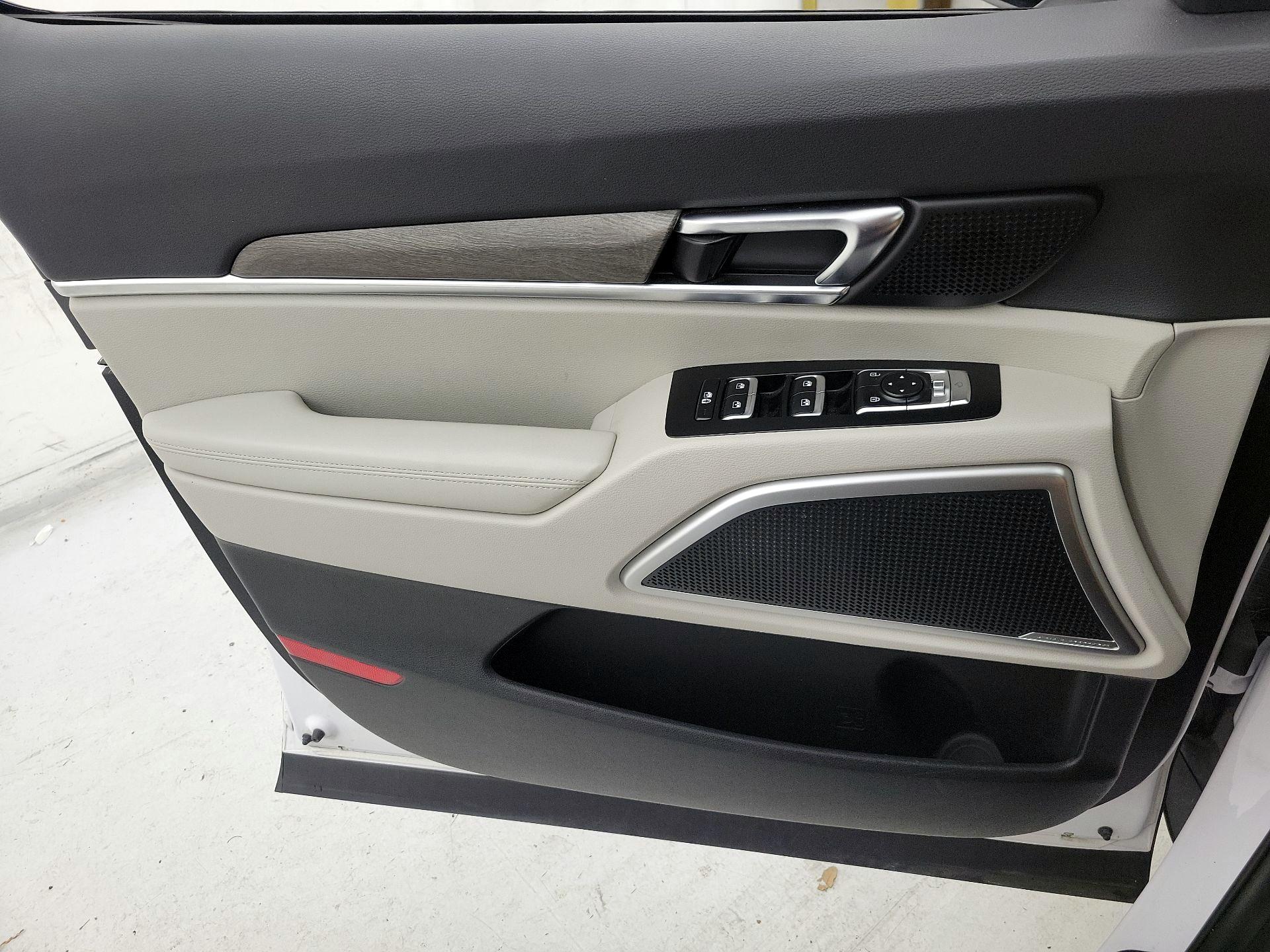 Thumbnail: 2022 Kia Telluride - 12