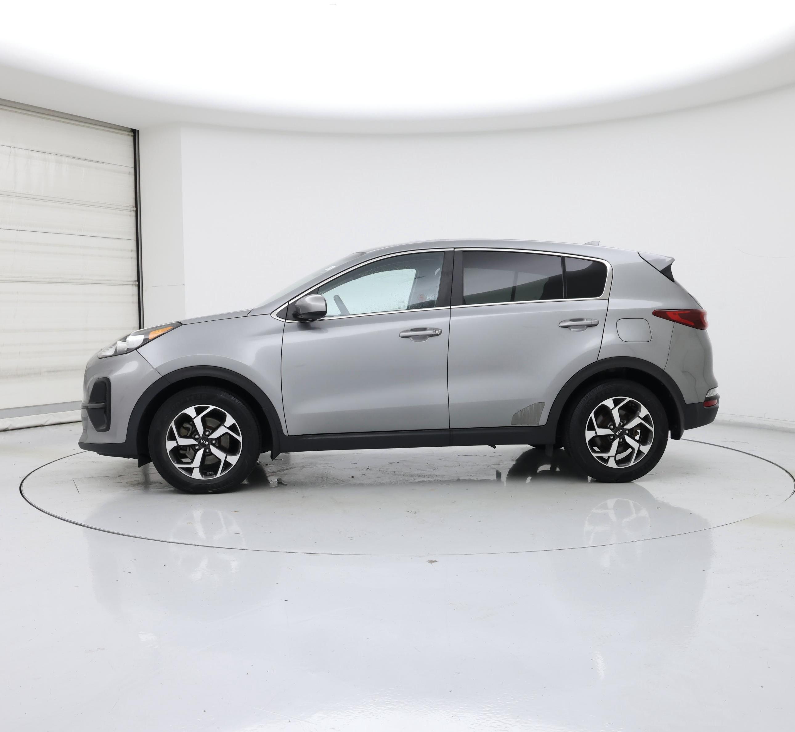 Thumbnail: 2020 Kia Sportage - 3