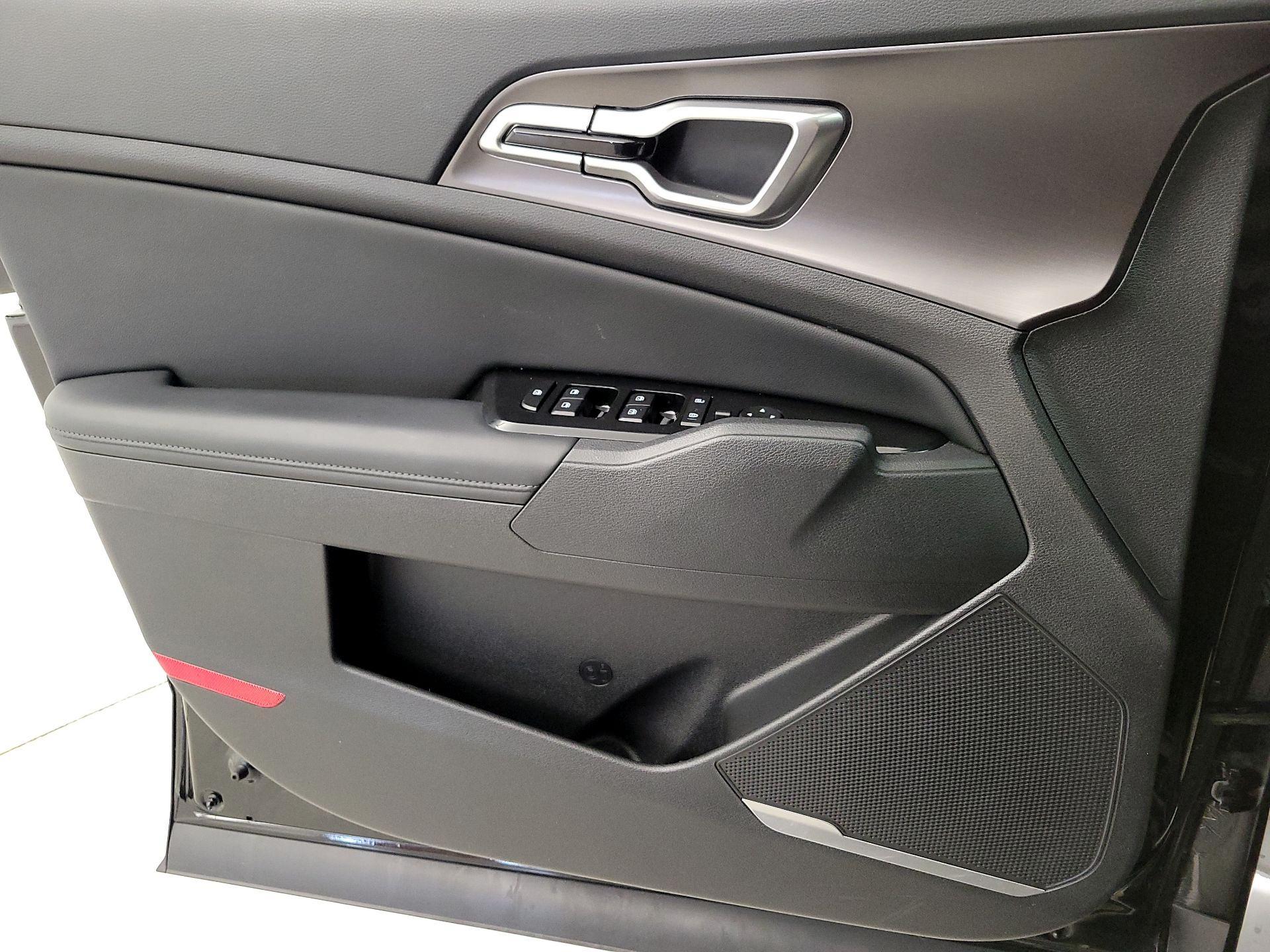 Thumbnail: 2024 Kia Sportage - 12