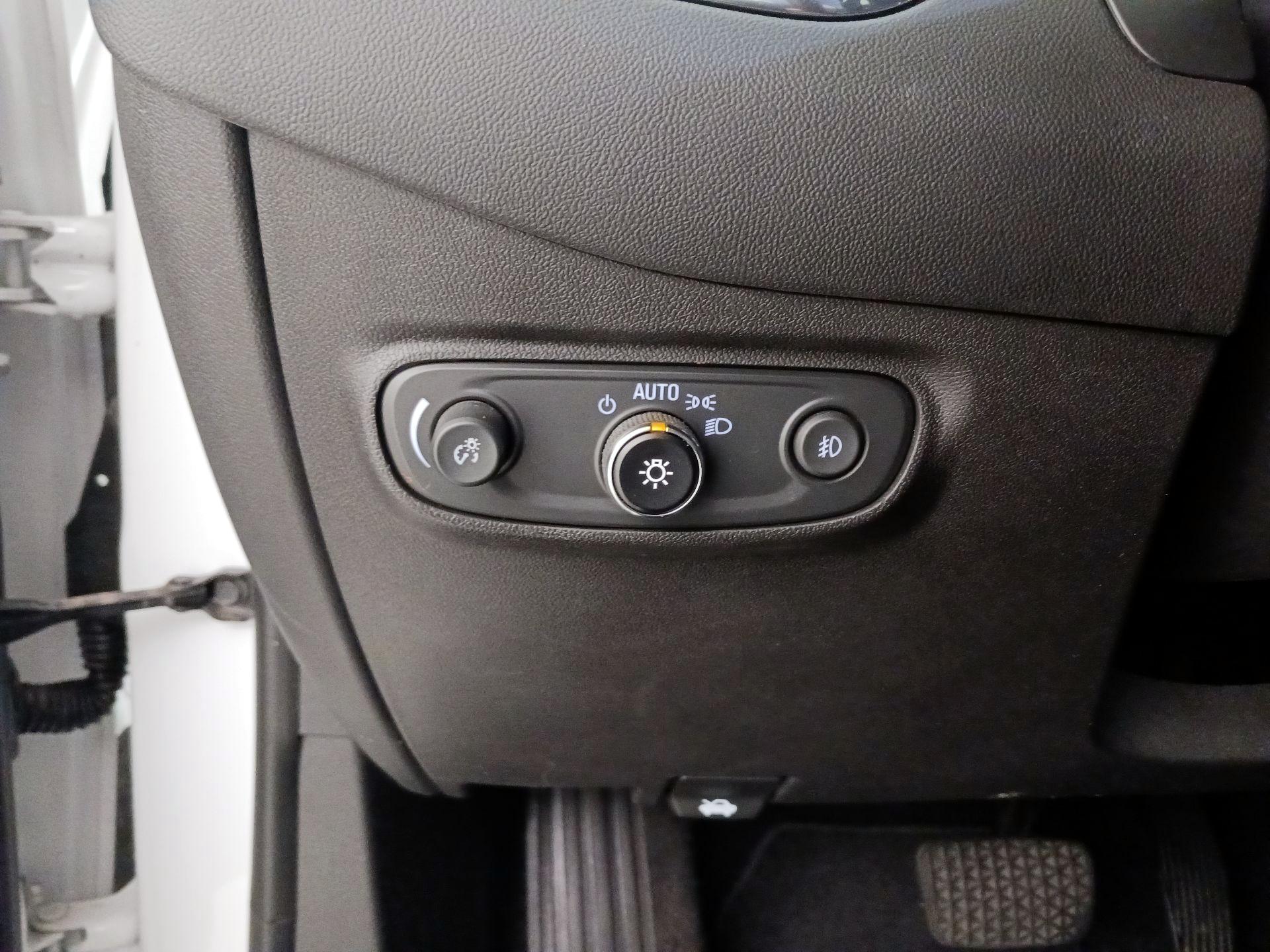 Thumbnail: 2020 Chevrolet Equinox - 13