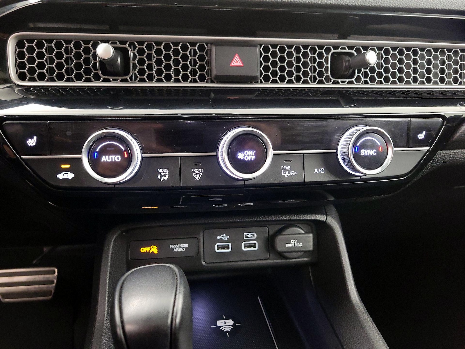 2022 Honda Civic Hatchback Sport Touring - Photo 18