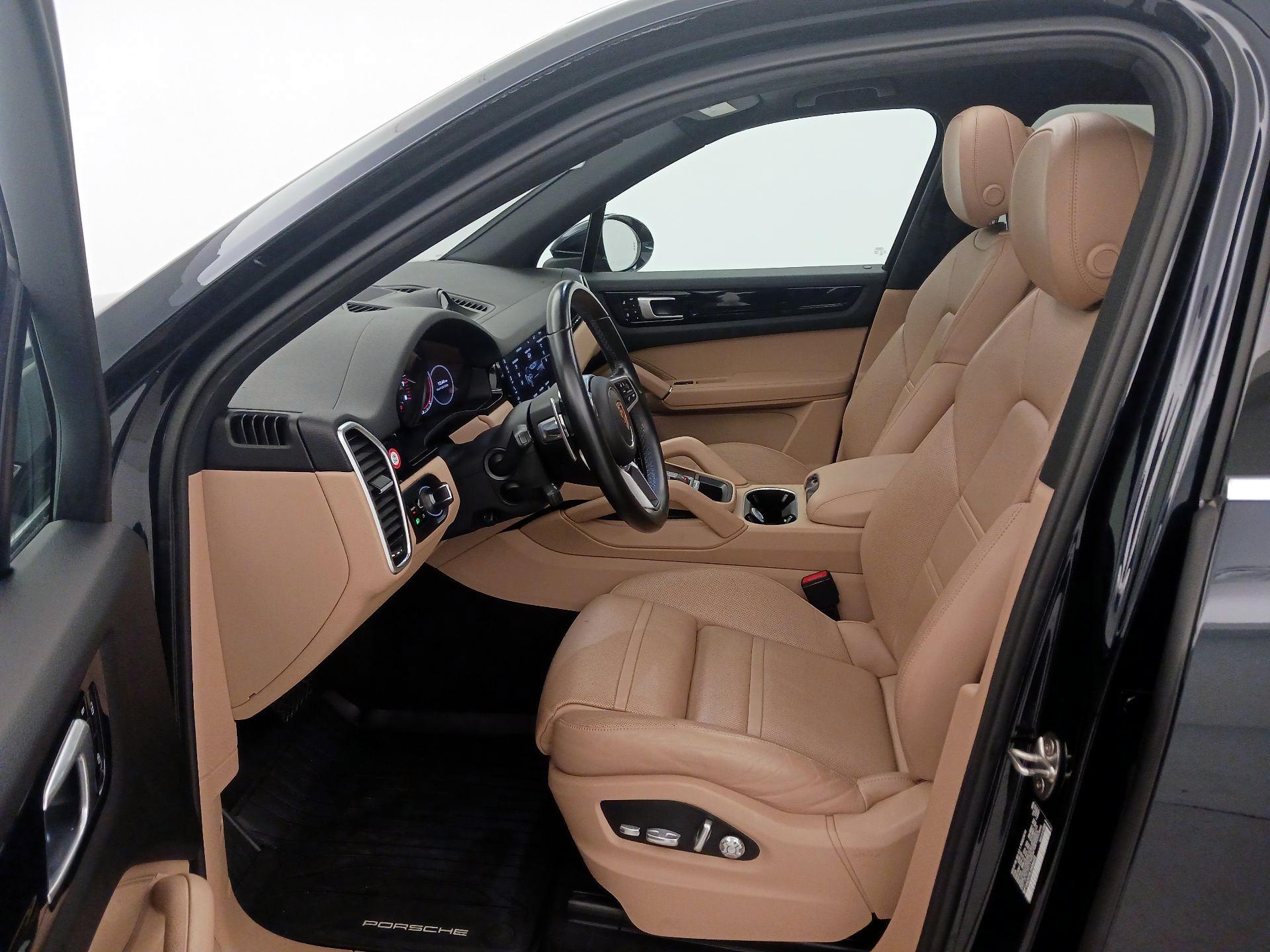 Thumbnail: 2020 Porsche Cayenne - 11