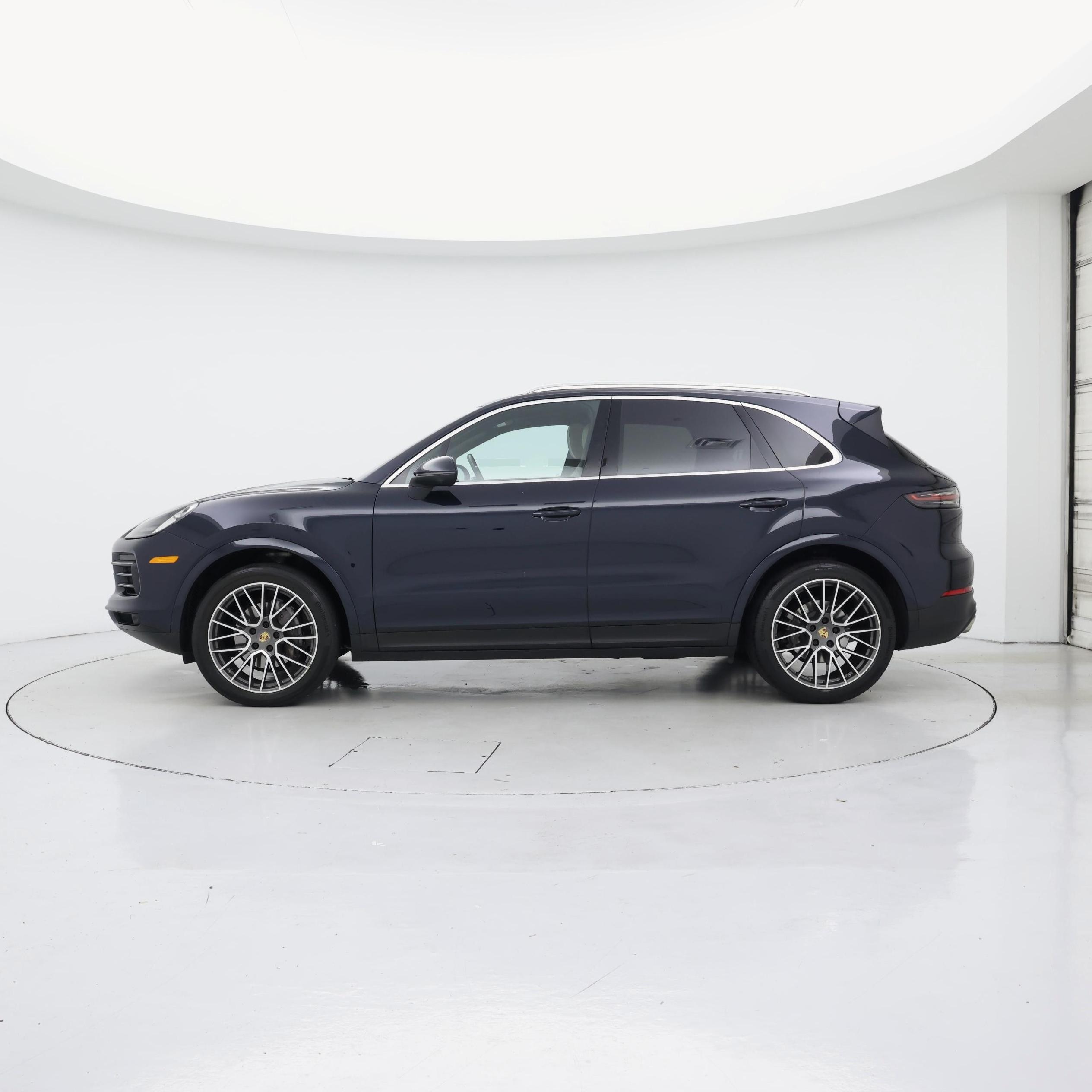 Thumbnail: 2020 Porsche Cayenne - 3